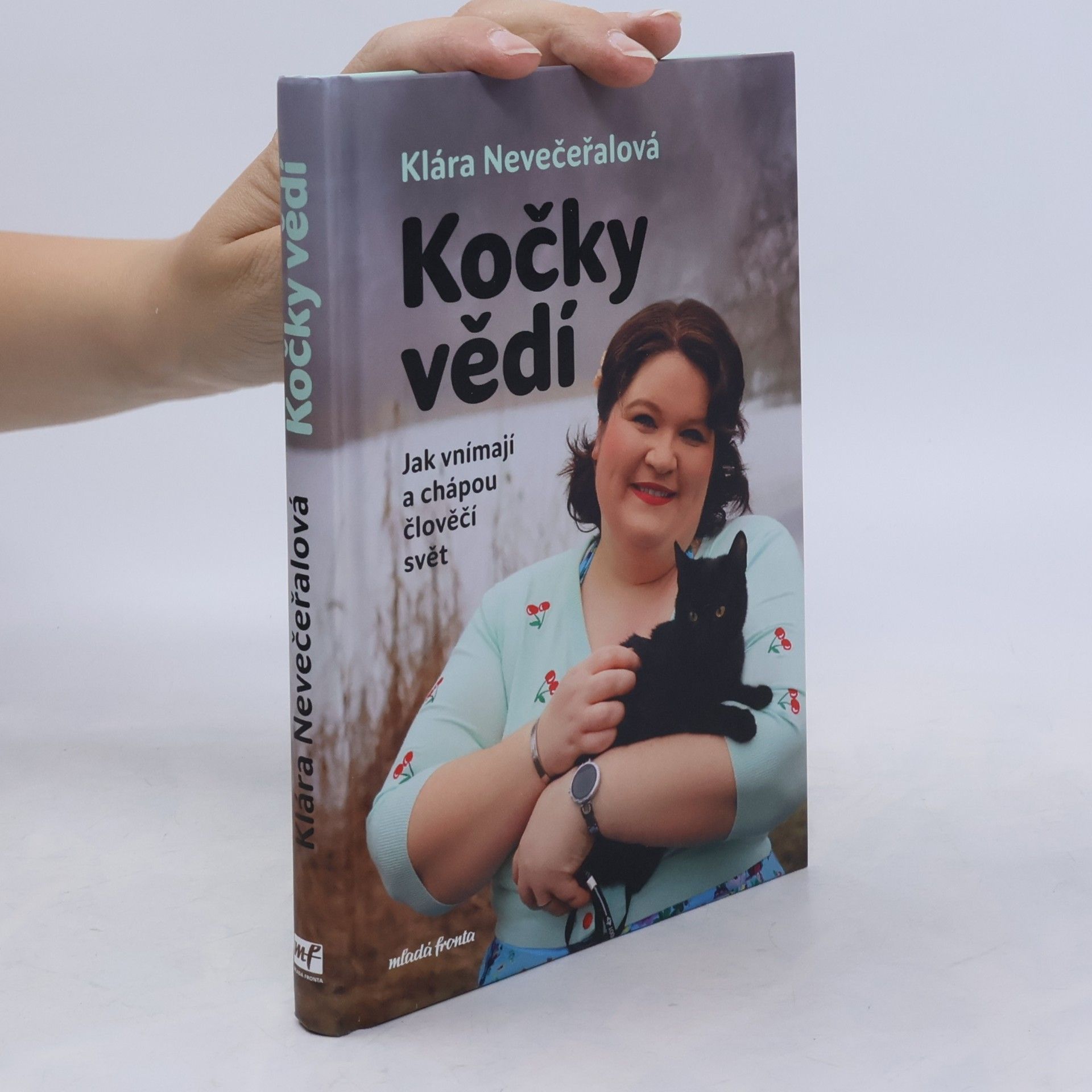 Kočky vědí: Jak vnímají a chápou člověčí svět