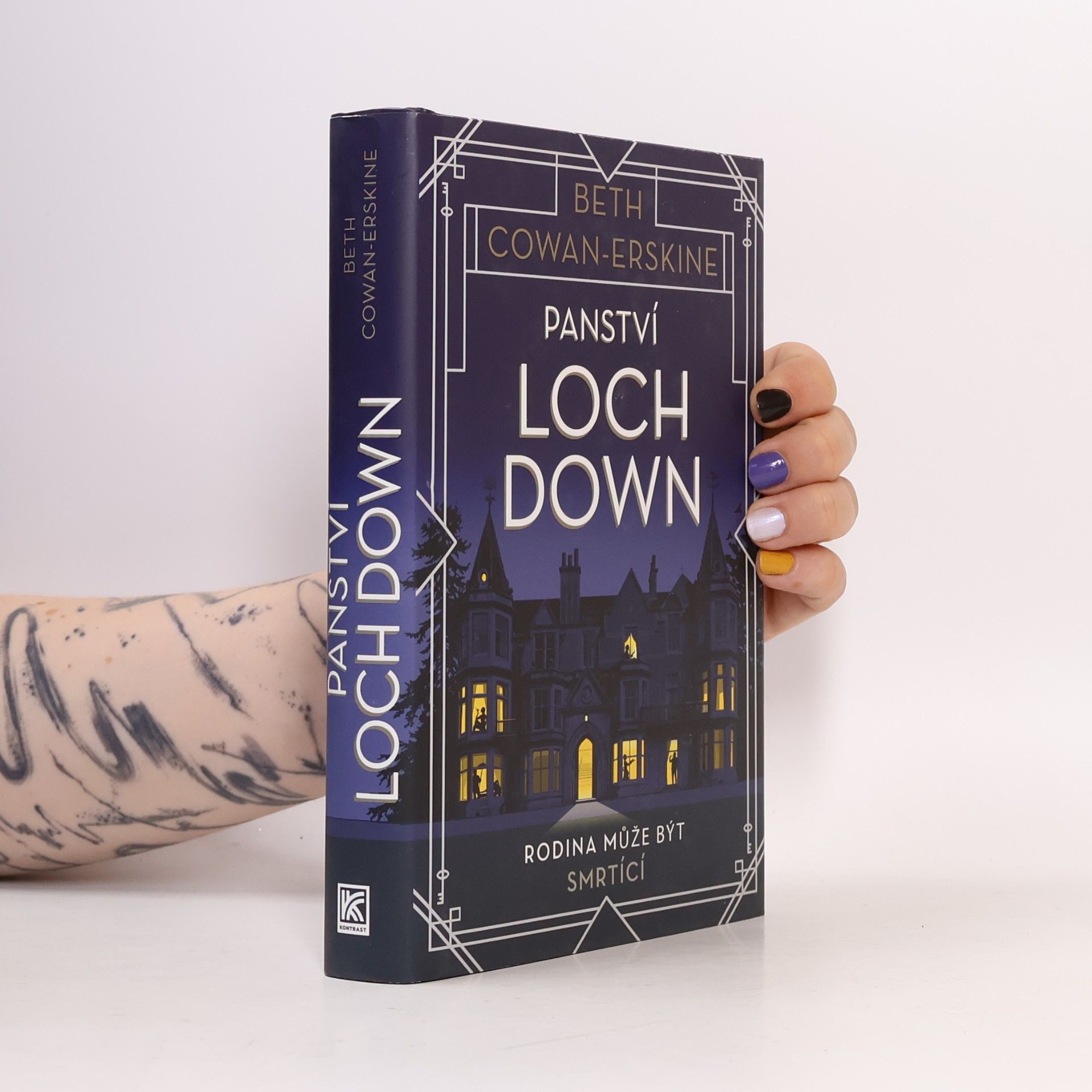 Beth CowanErskine Panství Loch Down