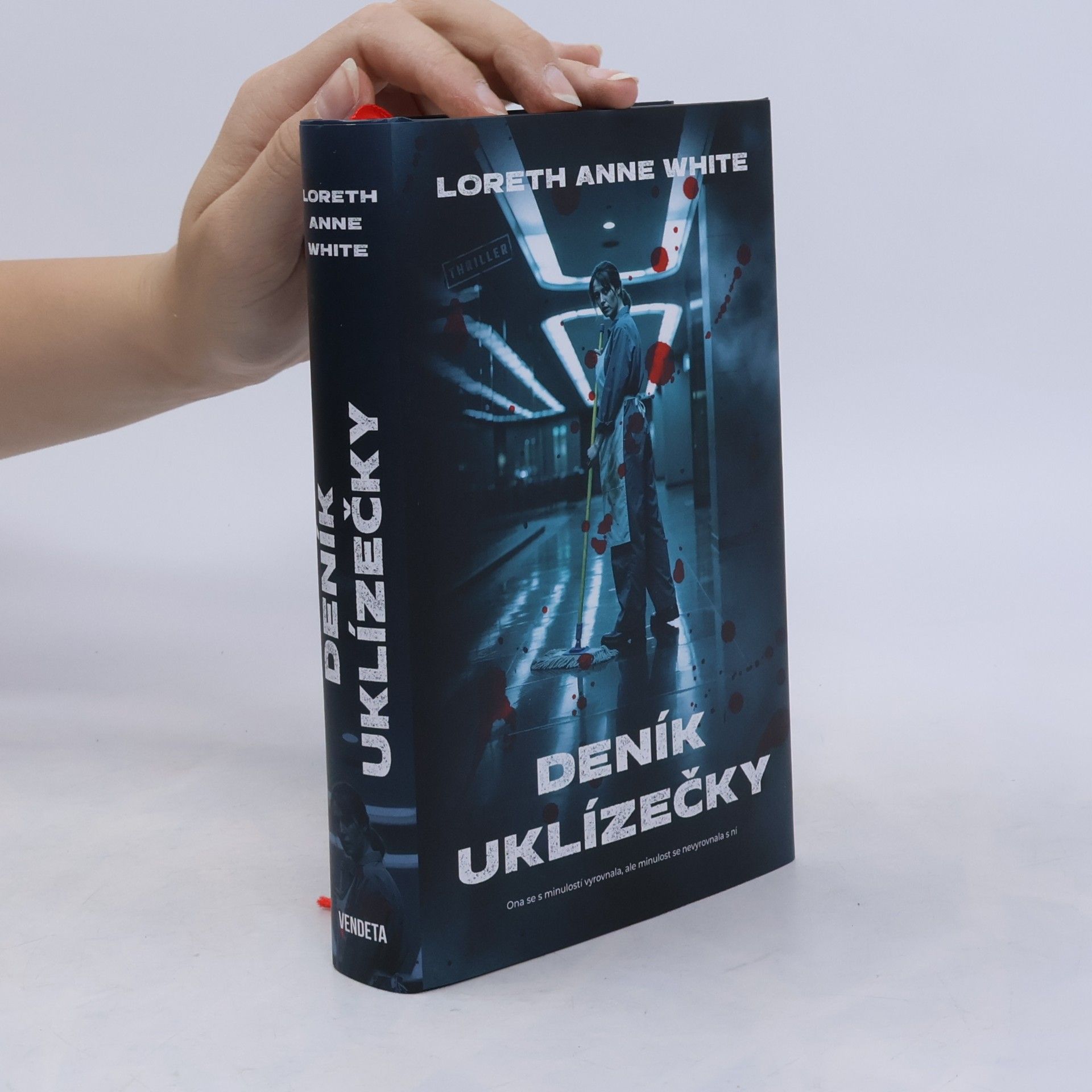 Loreth Anne White Deník uklízečky