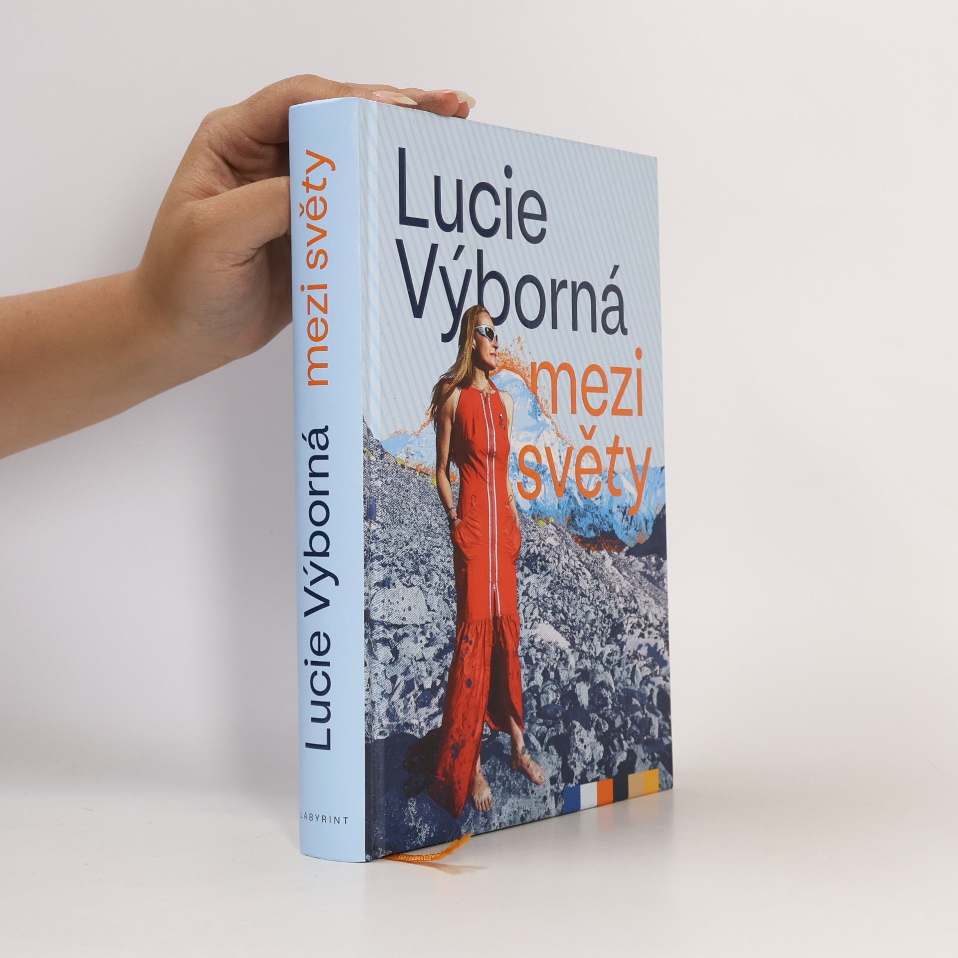 Lucie Výborná Mezi světy