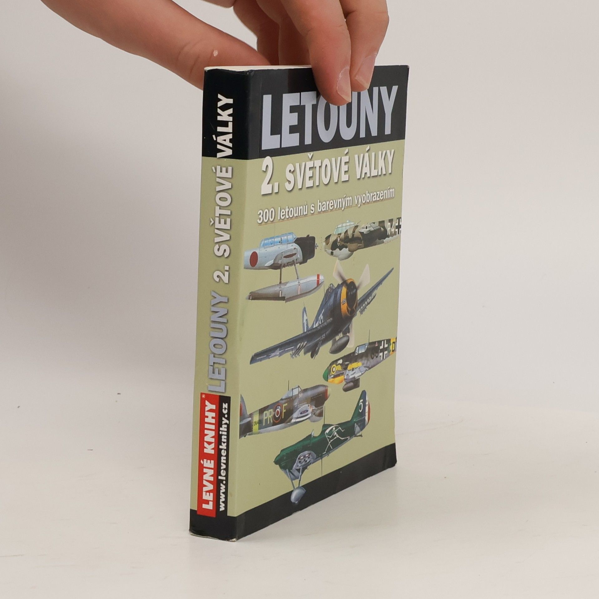 Christopher Chant Letouny 2. světové války