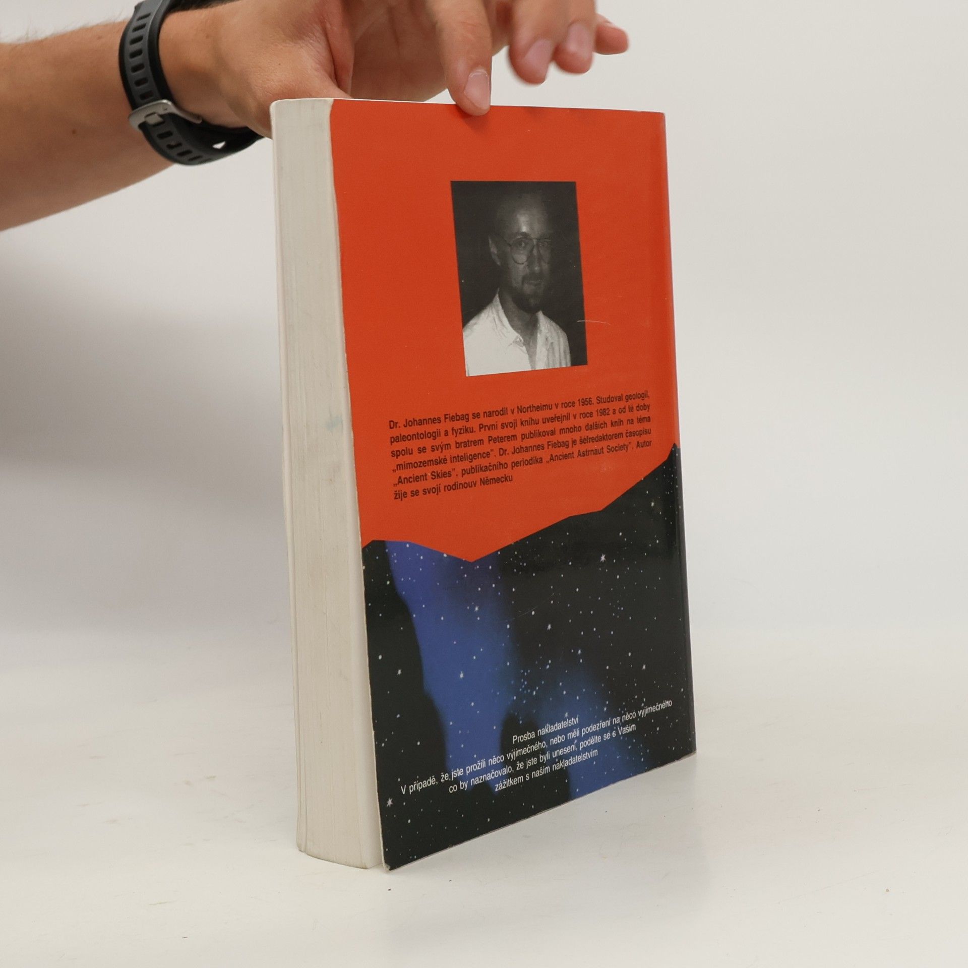 Johannes Fiebag UFO. Útok, nebo sblížení?
