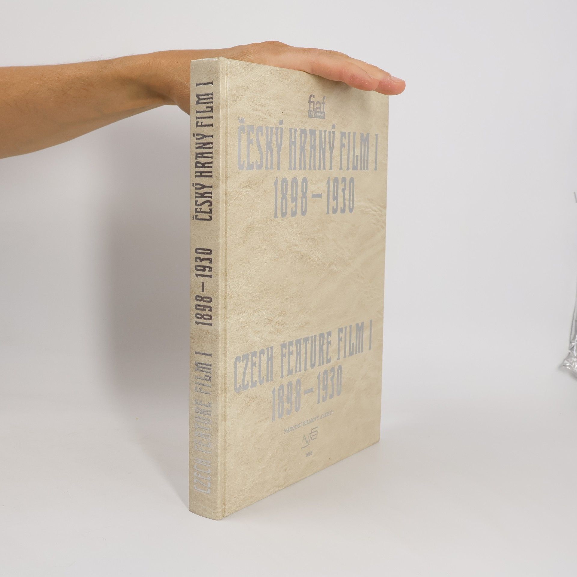 Eva Urban Český hraný film I 1898-1930. Czech Feature Film I 1898-1930
