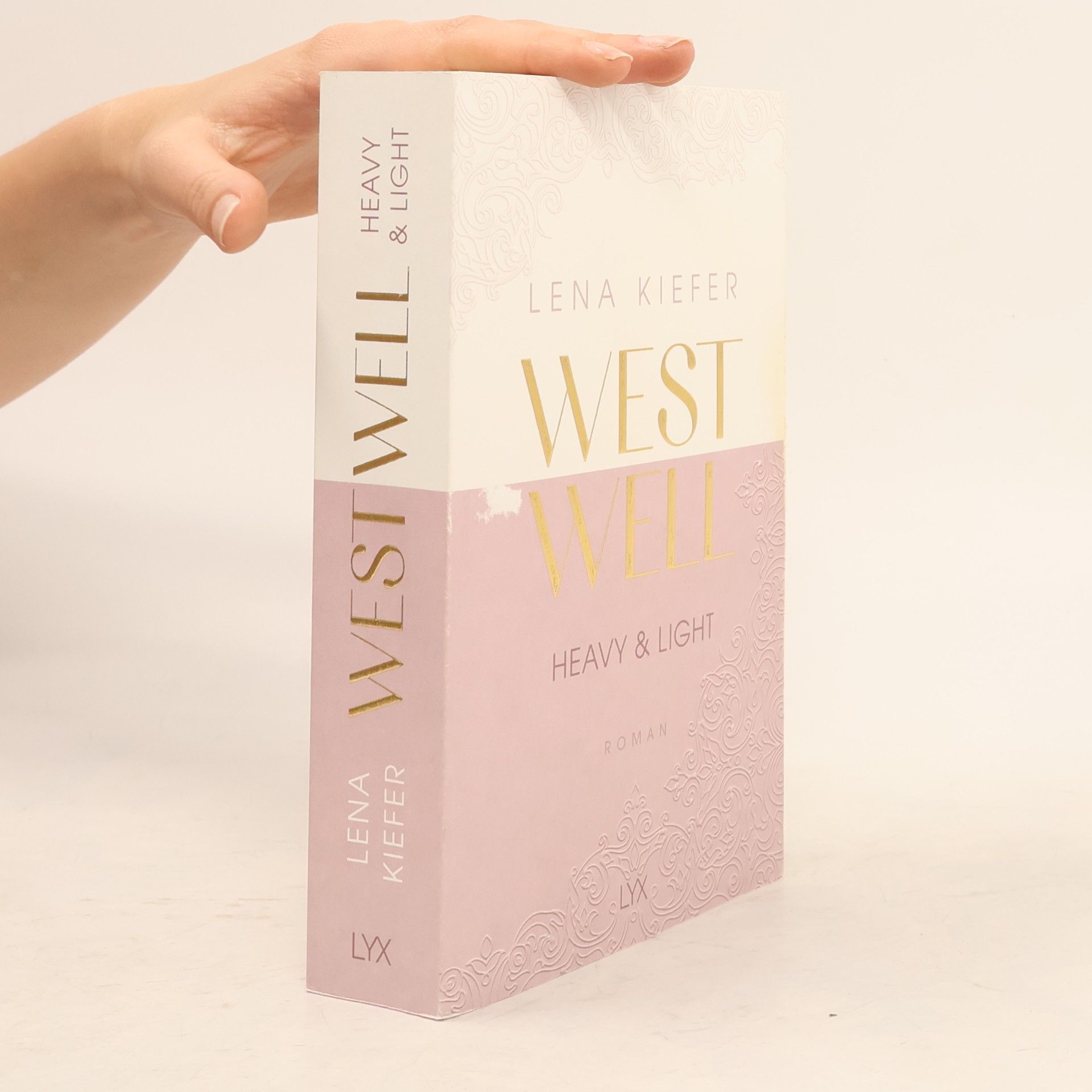Lena Kiefer Westwell. Heavy & Light