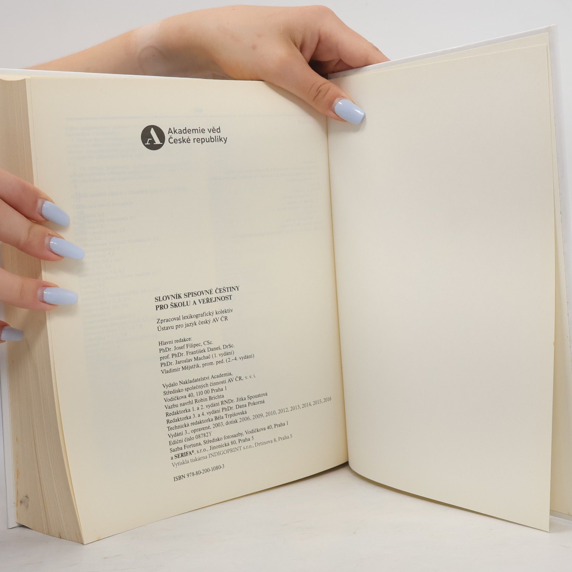 Autorenkollektiv Slovník spisovné češtiny pro školu a veřejnost