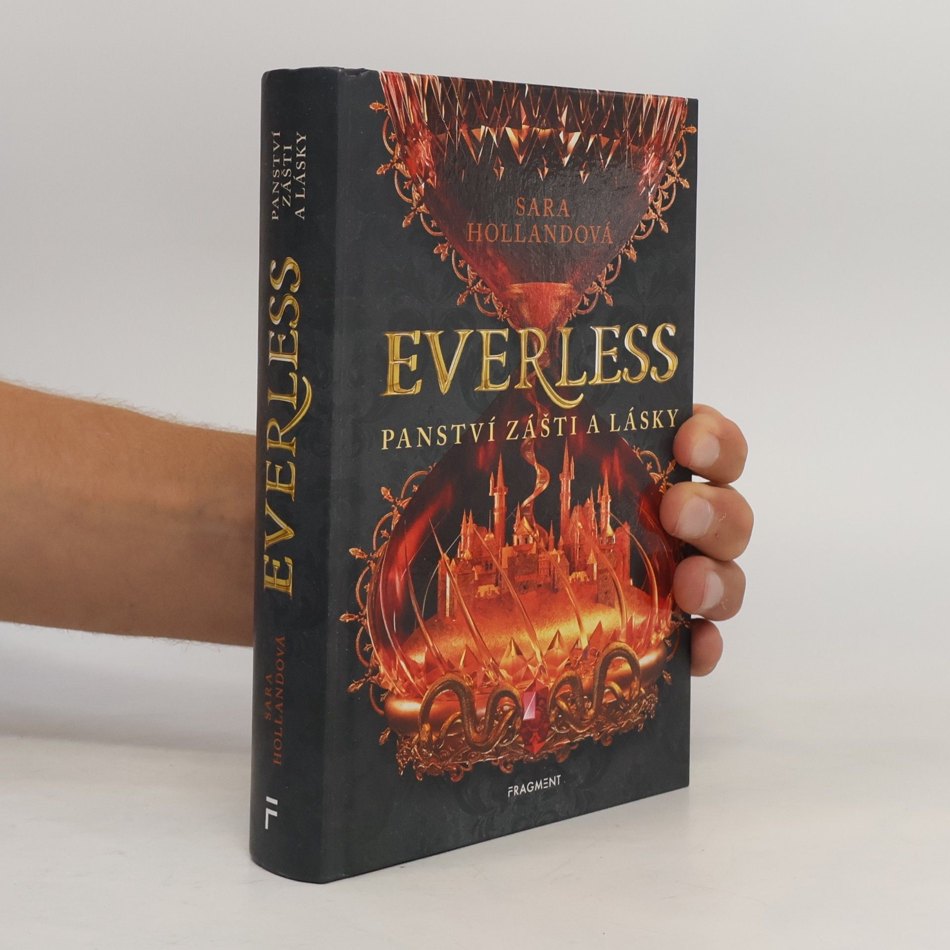 Sara Holland Everless. Panství zášti a lásky