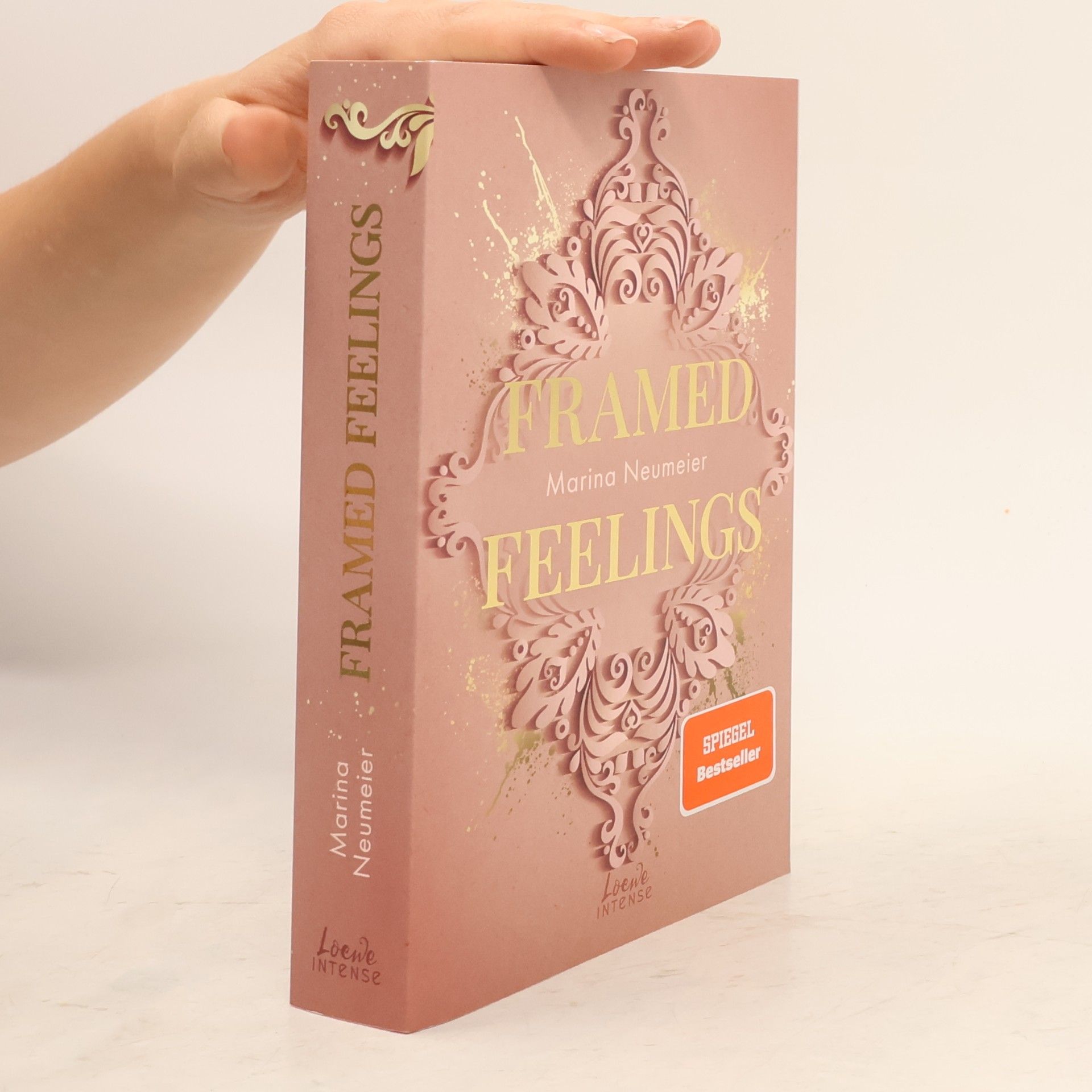 Marina Neumeier Framed Feelings / Golden Hearts Bd.1