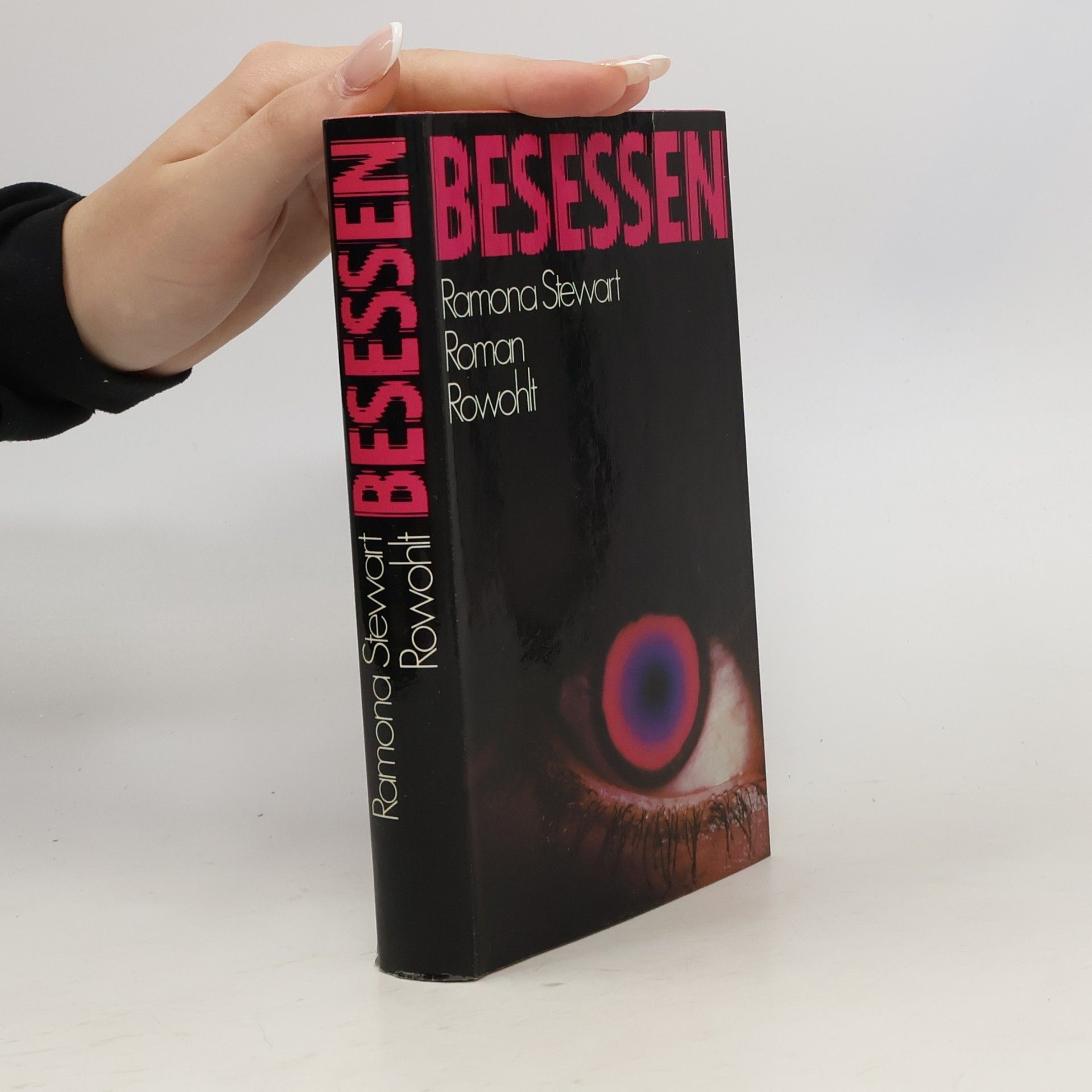 Ramona Stewart Besessen
