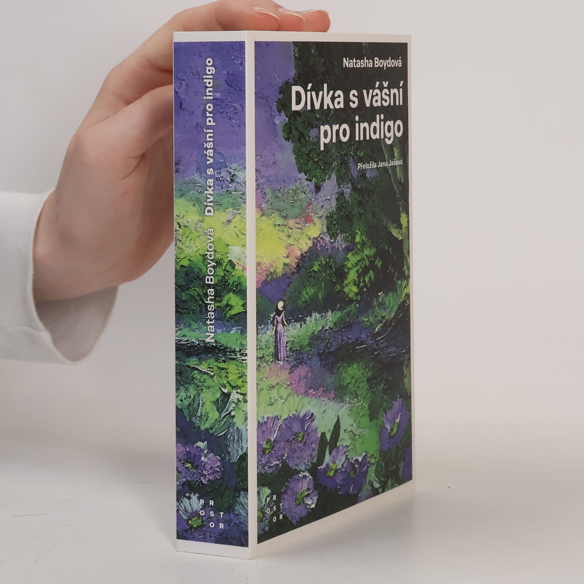 Natasha Boyd Dívka s vášní pro indigo