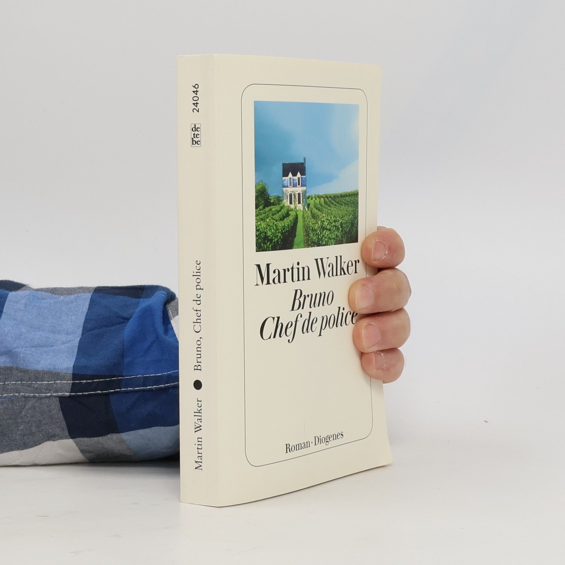 Martin Walker Bruno, Chef de police