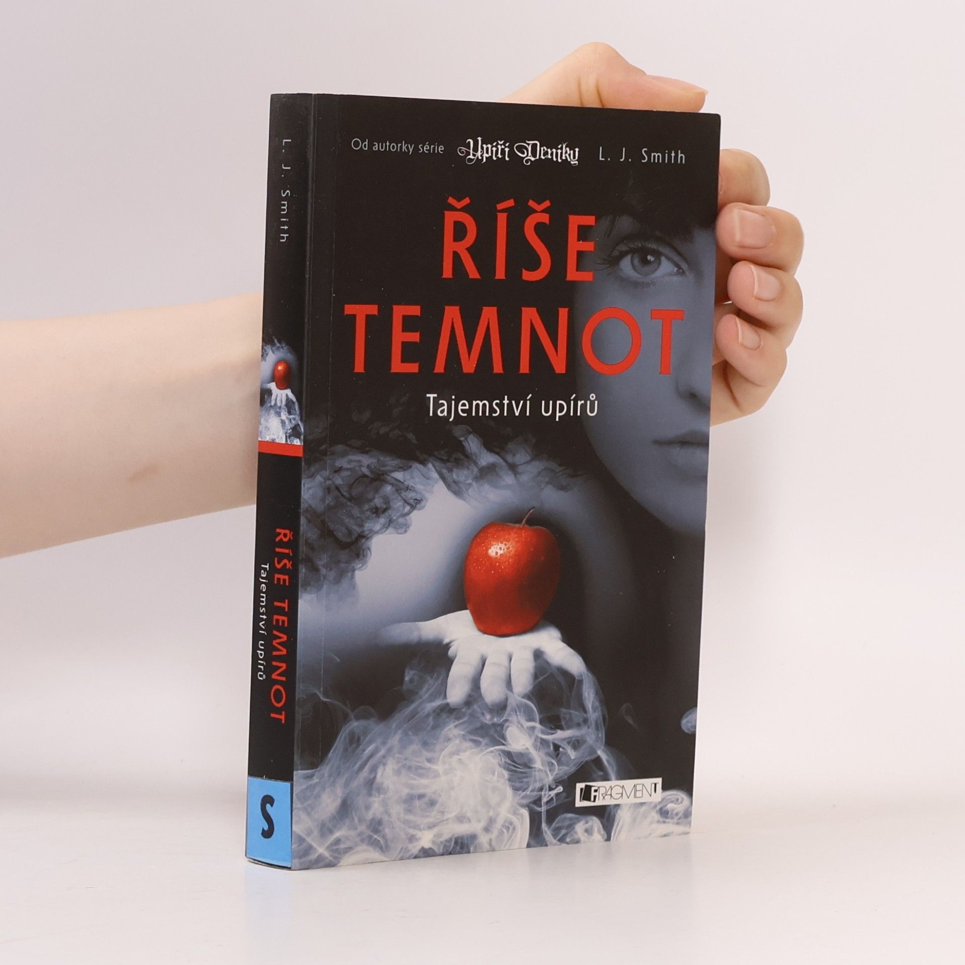 L. J. Smith Říše temnot. Tajemství upírů