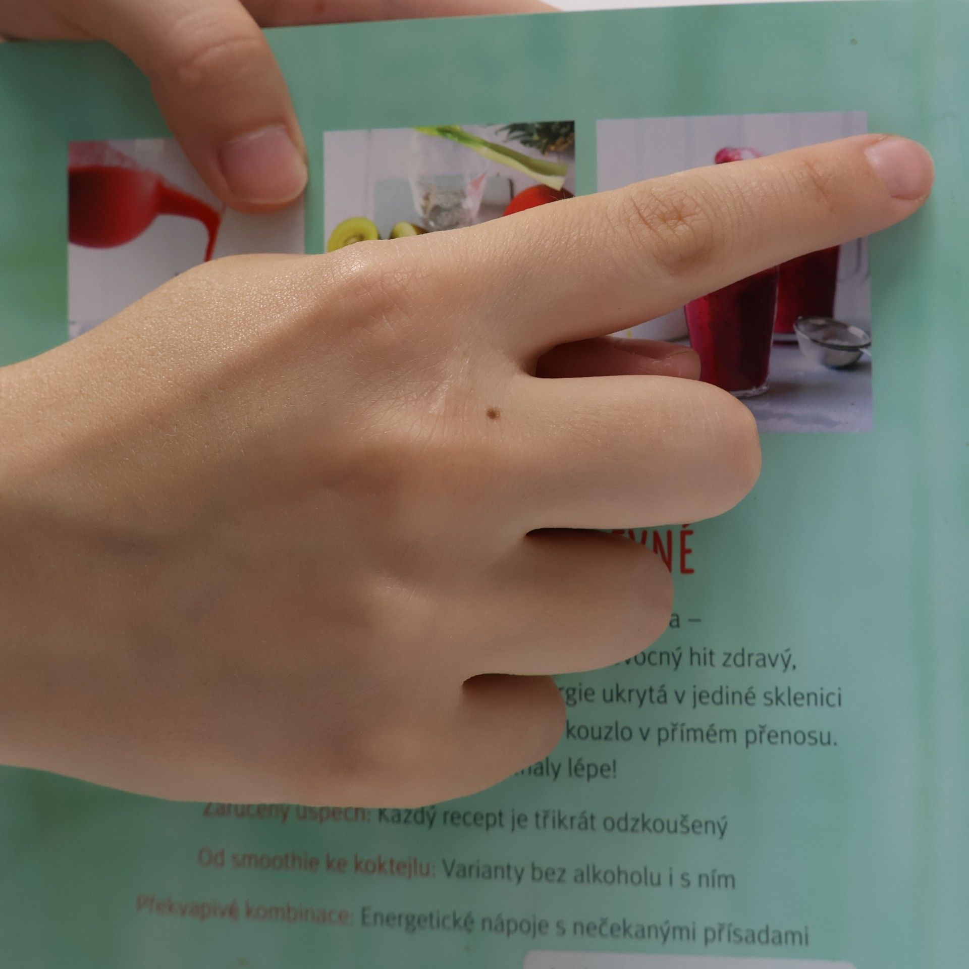 Tanja Dusy Smoothies : čerstvé šťávy z ovoce a zeleniny