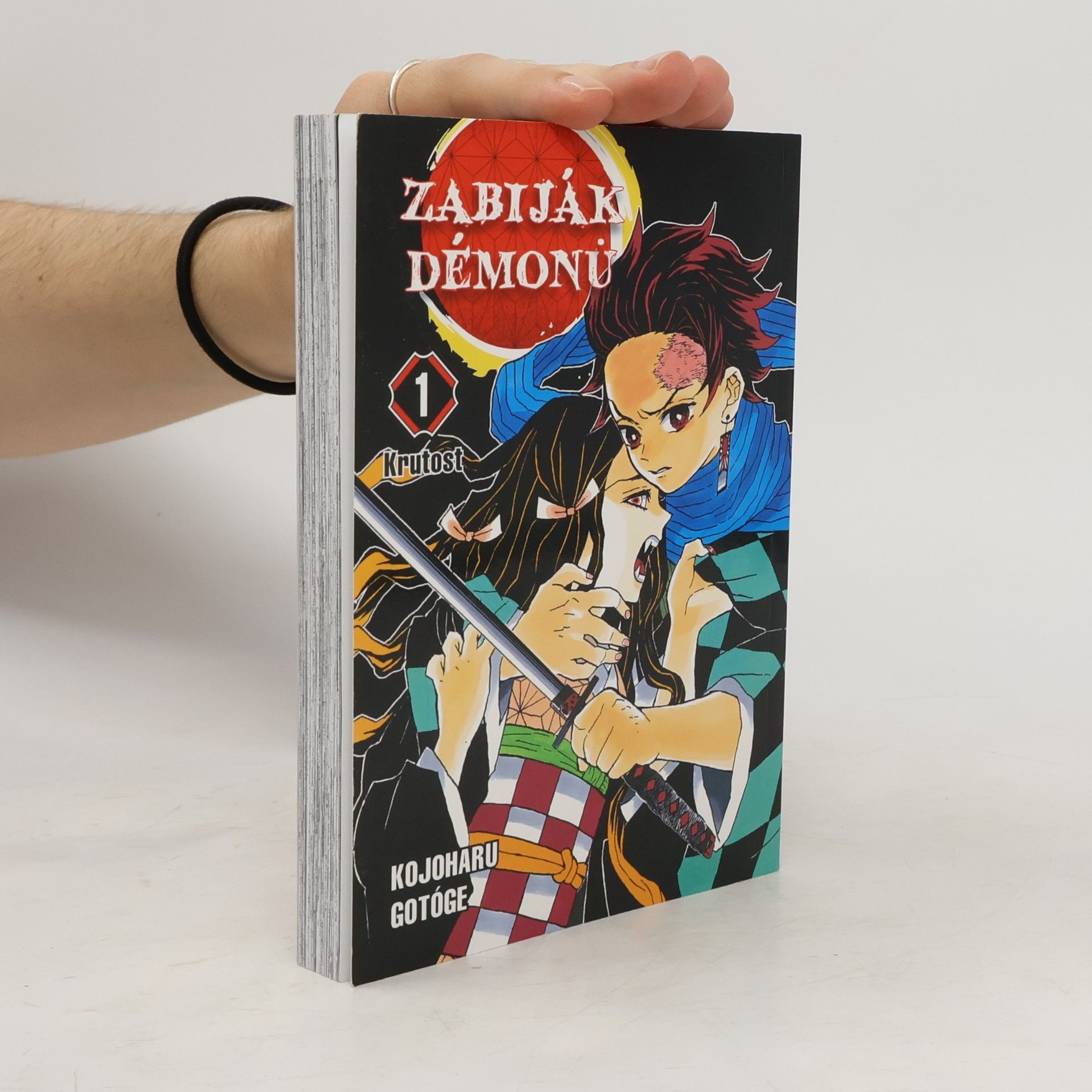 Koyoharu Gotoge Zabiják démonů. 1, Krutost