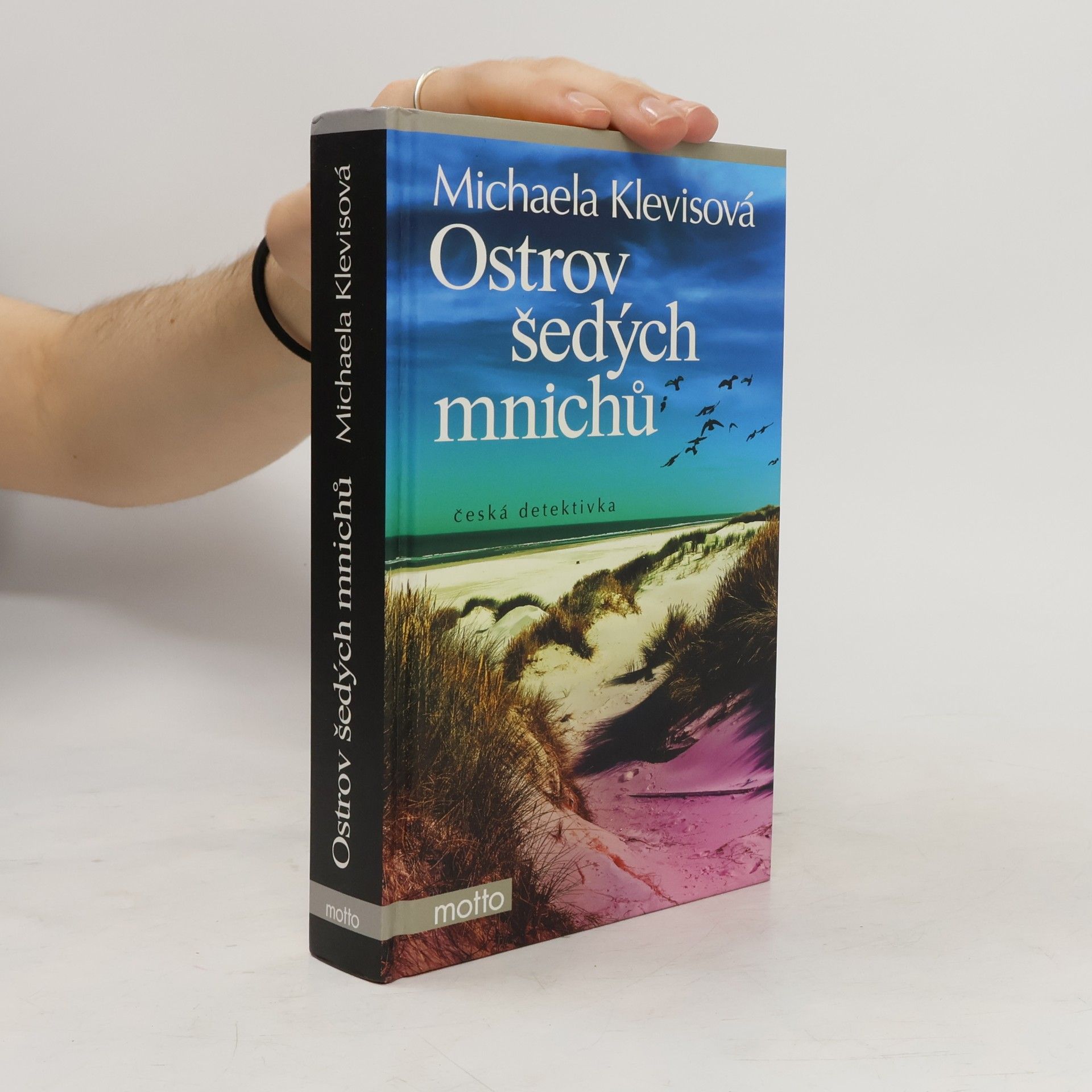 Michaela Klevisová Ostrov šedých mnichů