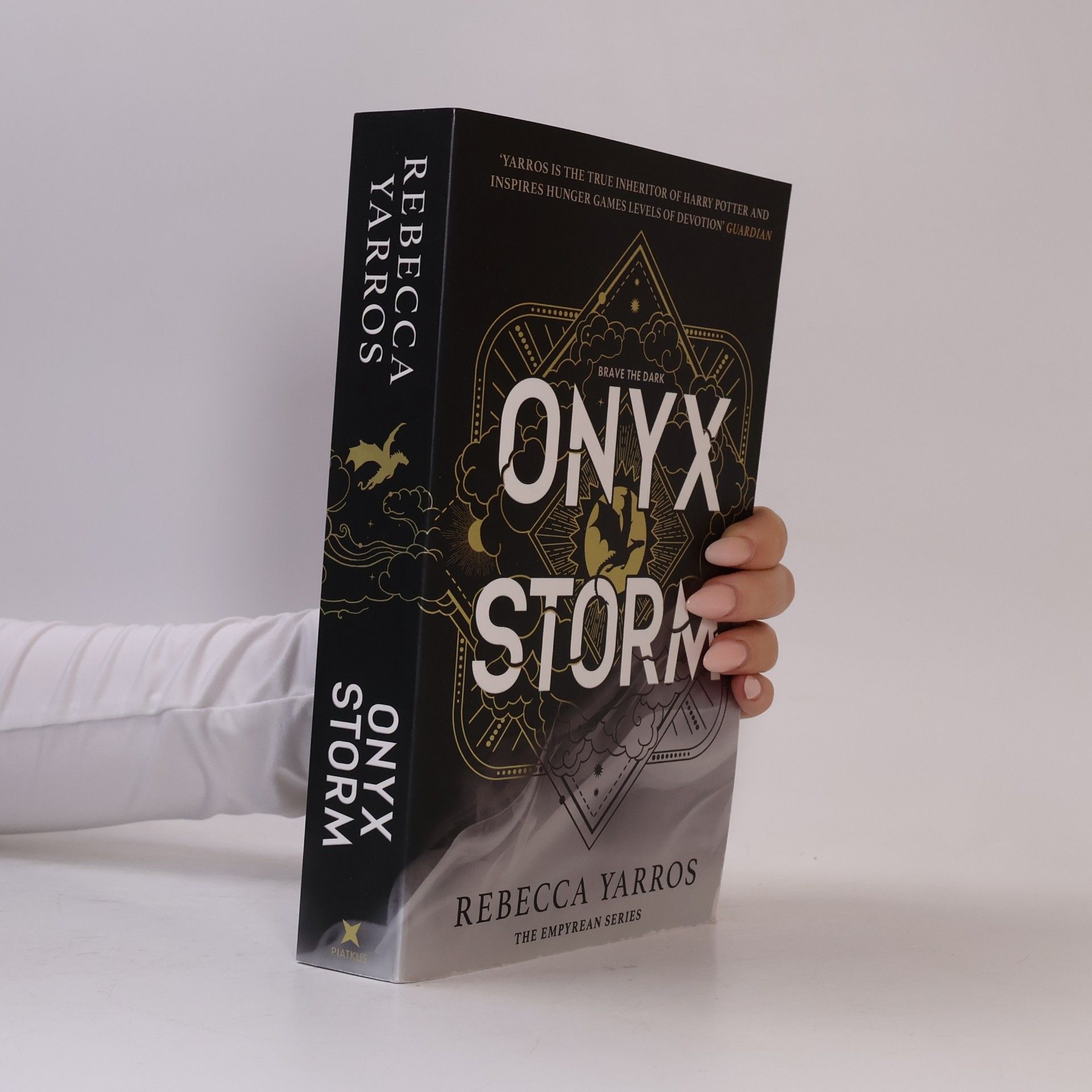 Rebecca Yarros Onyx Storm