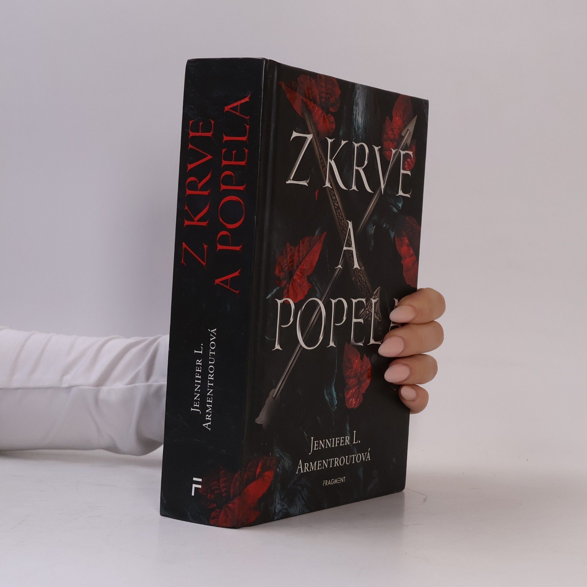 Jennifer L. Armentrout Z krve a popela
