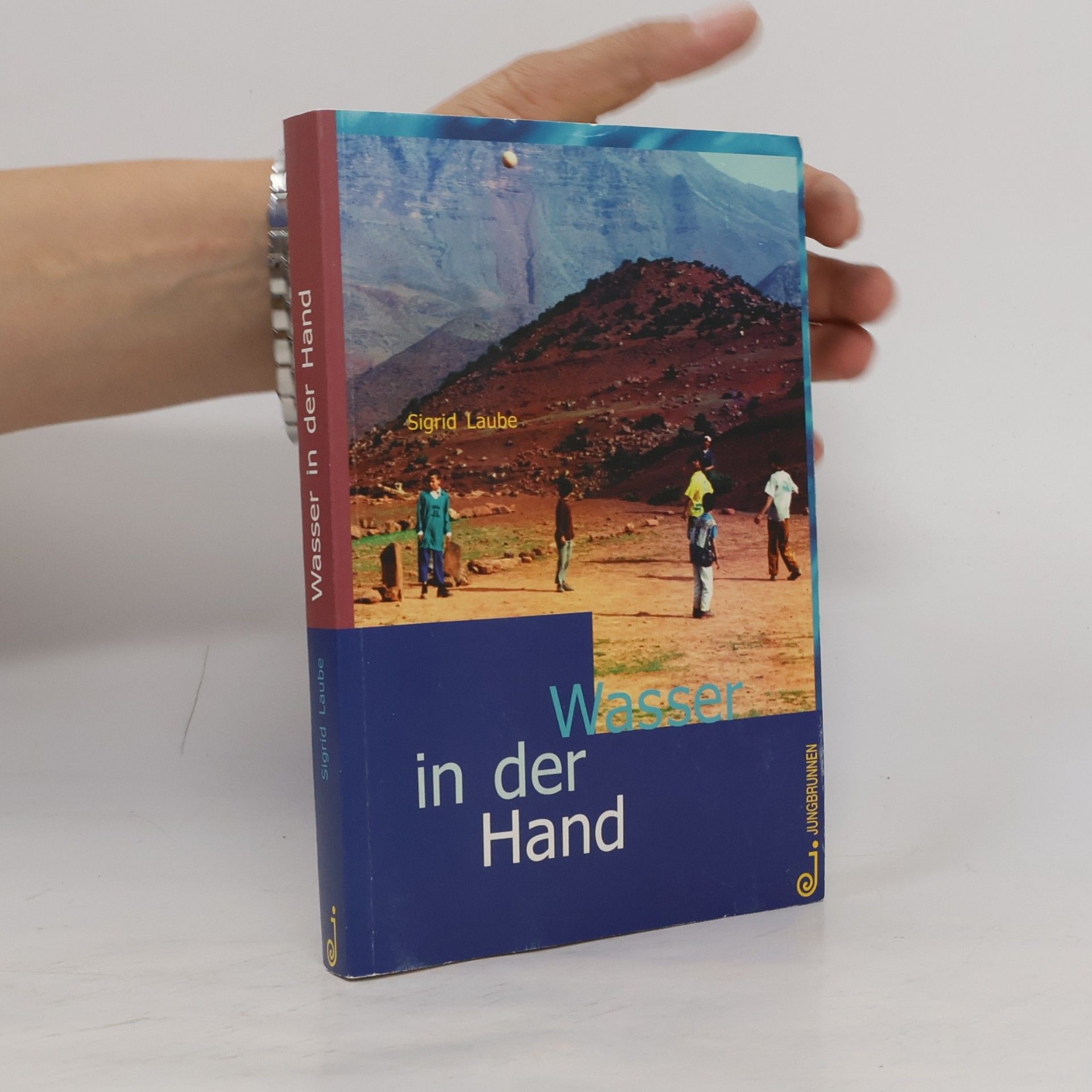 Sigrid Laube Wasser in der Hand