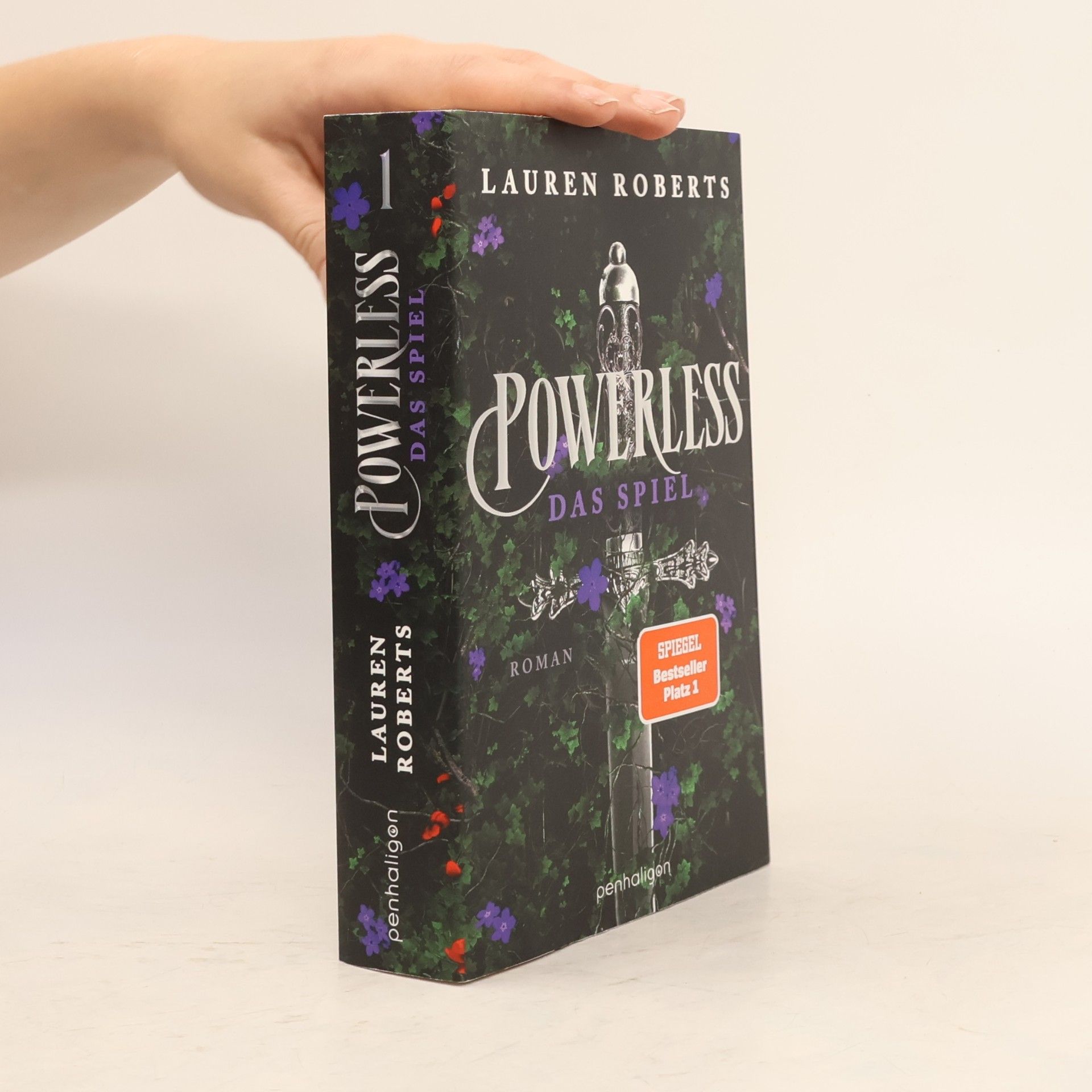 Lauren Roberts Powerless: Das Spiel