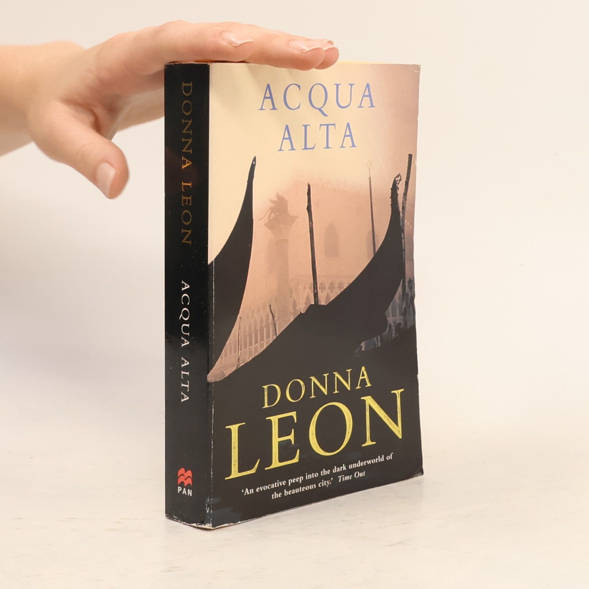 Donna Leon Acqua Alta