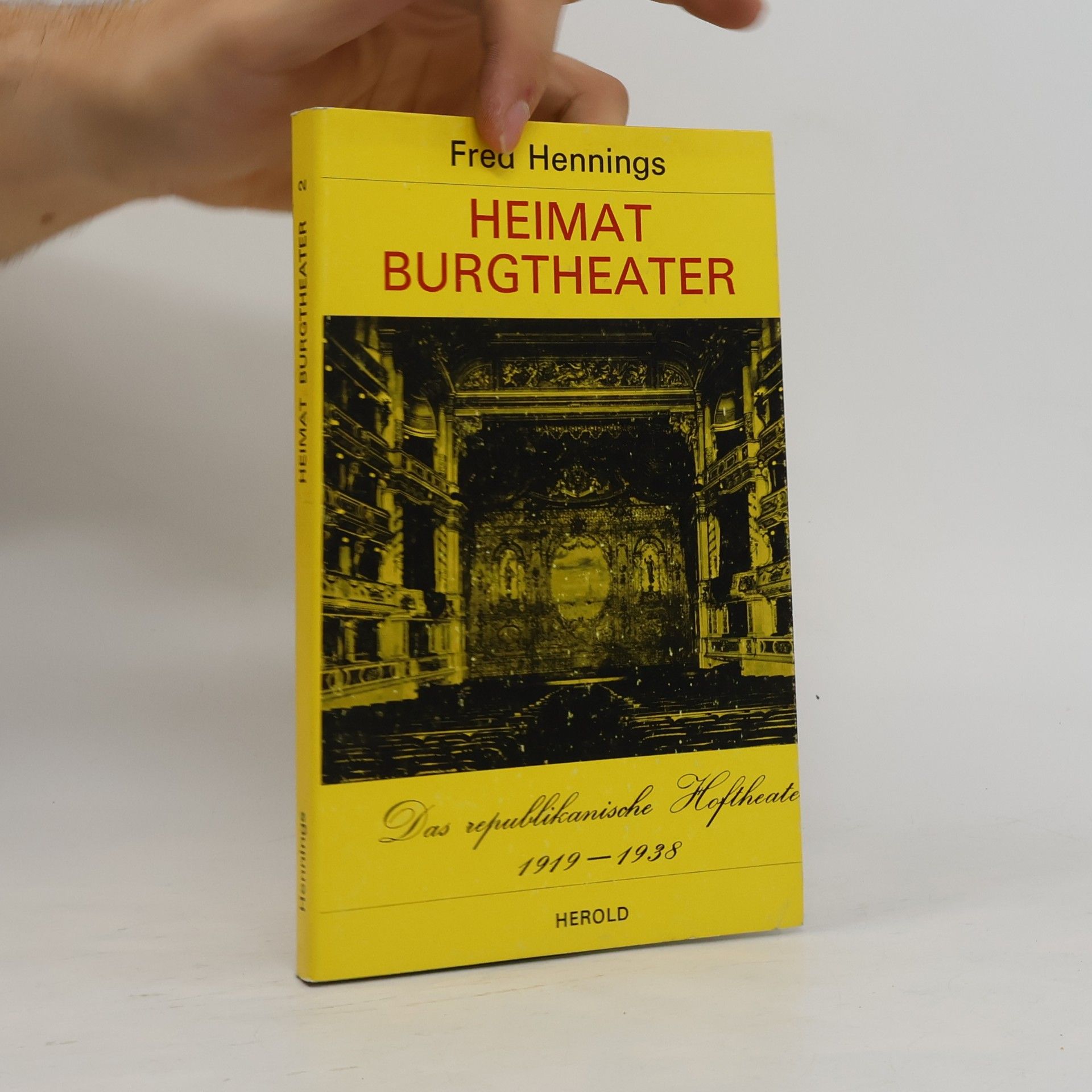 Fred Hennings Heimat Burgtheater 1