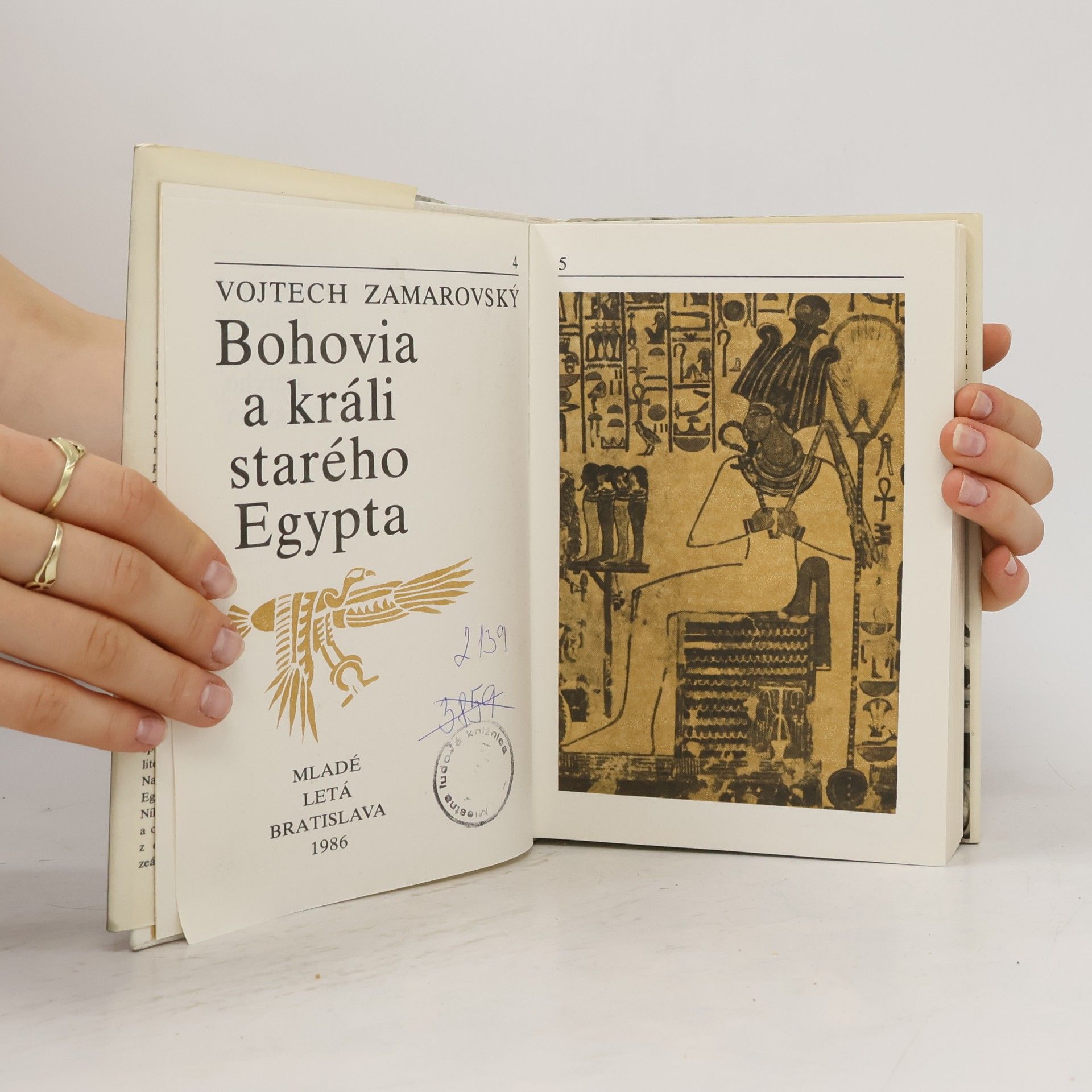 Vojtěch Zamarovský Bohovia a králi starého Egypta