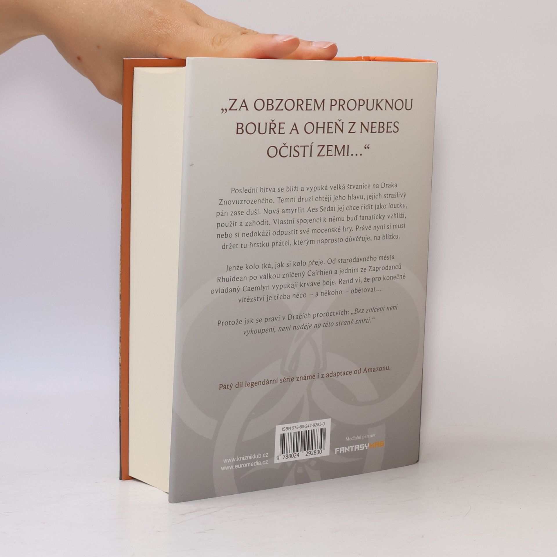Robert Jordan Kolo času V. Oheň z nebes