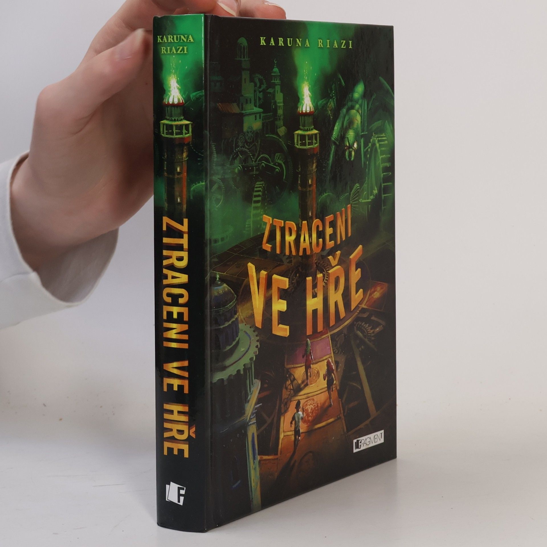 Karuna Riazi Ztraceni ve hře