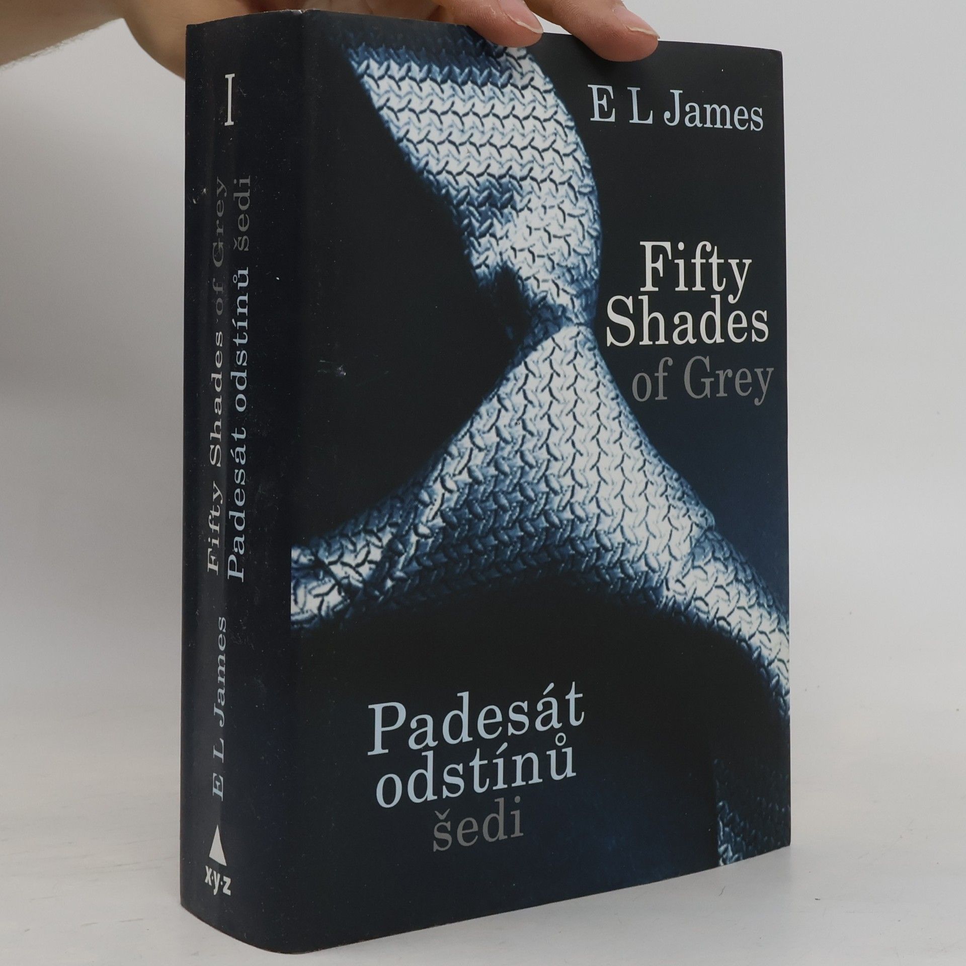 E. L. James Padesát odstínů šedi