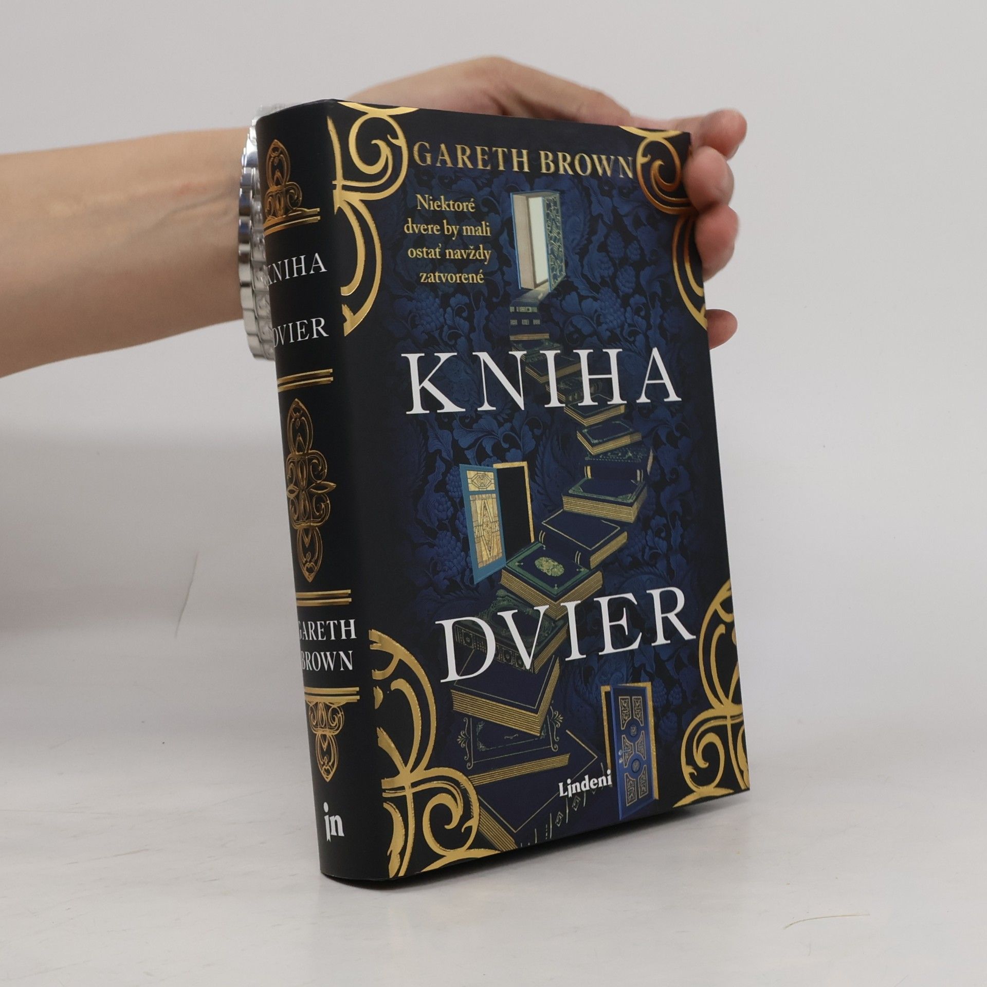 Gareth Brown Kniha dvier
