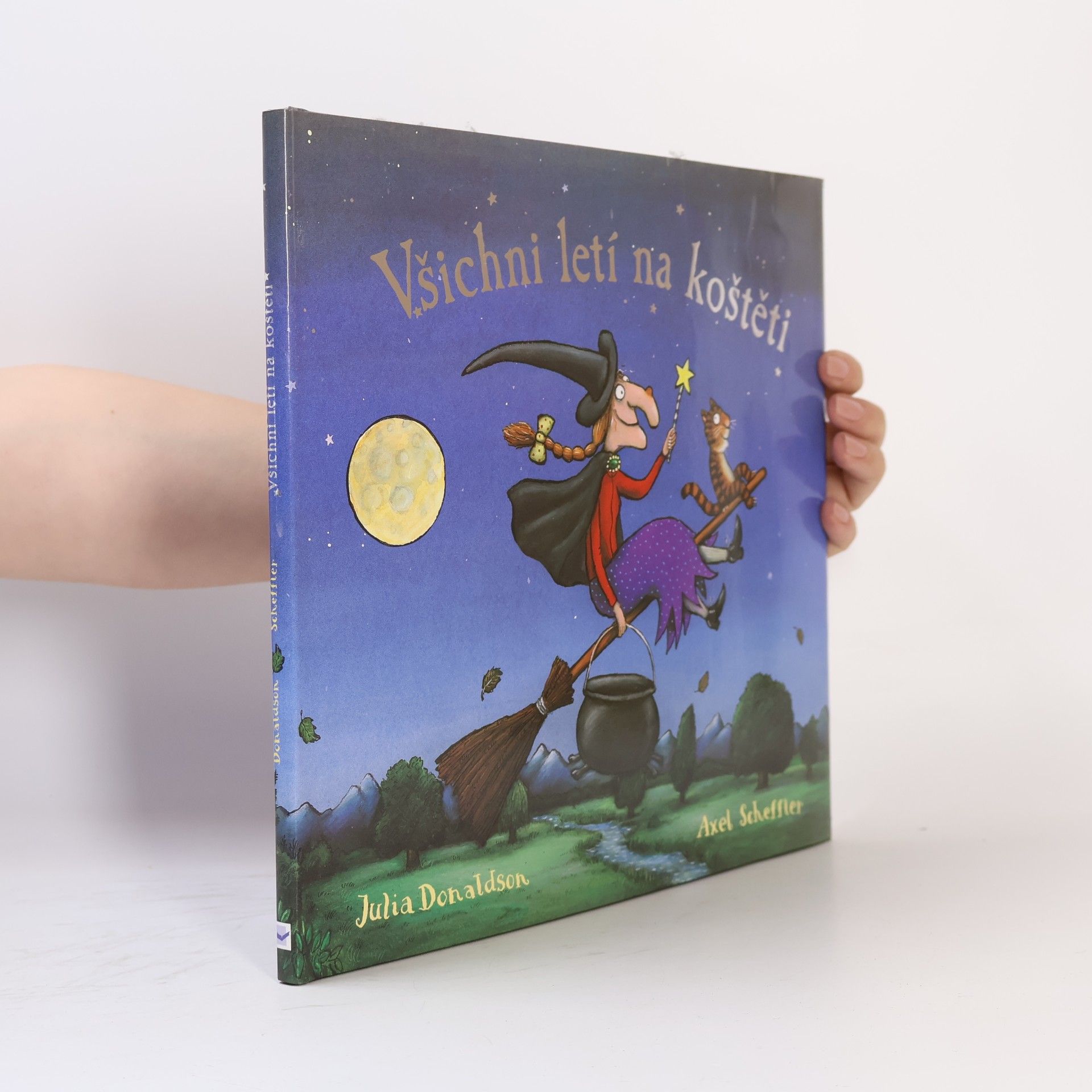 Julia Donaldson Všichni letí na koštěti
