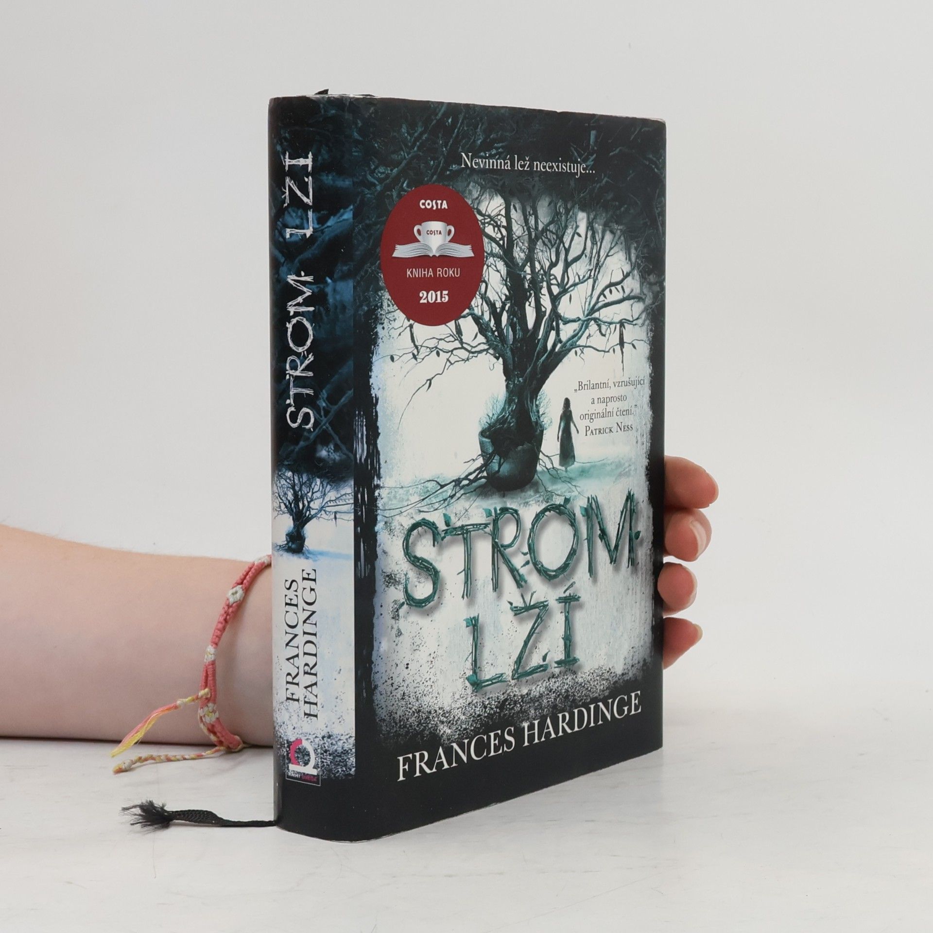 Frances Hardinge Strom lží