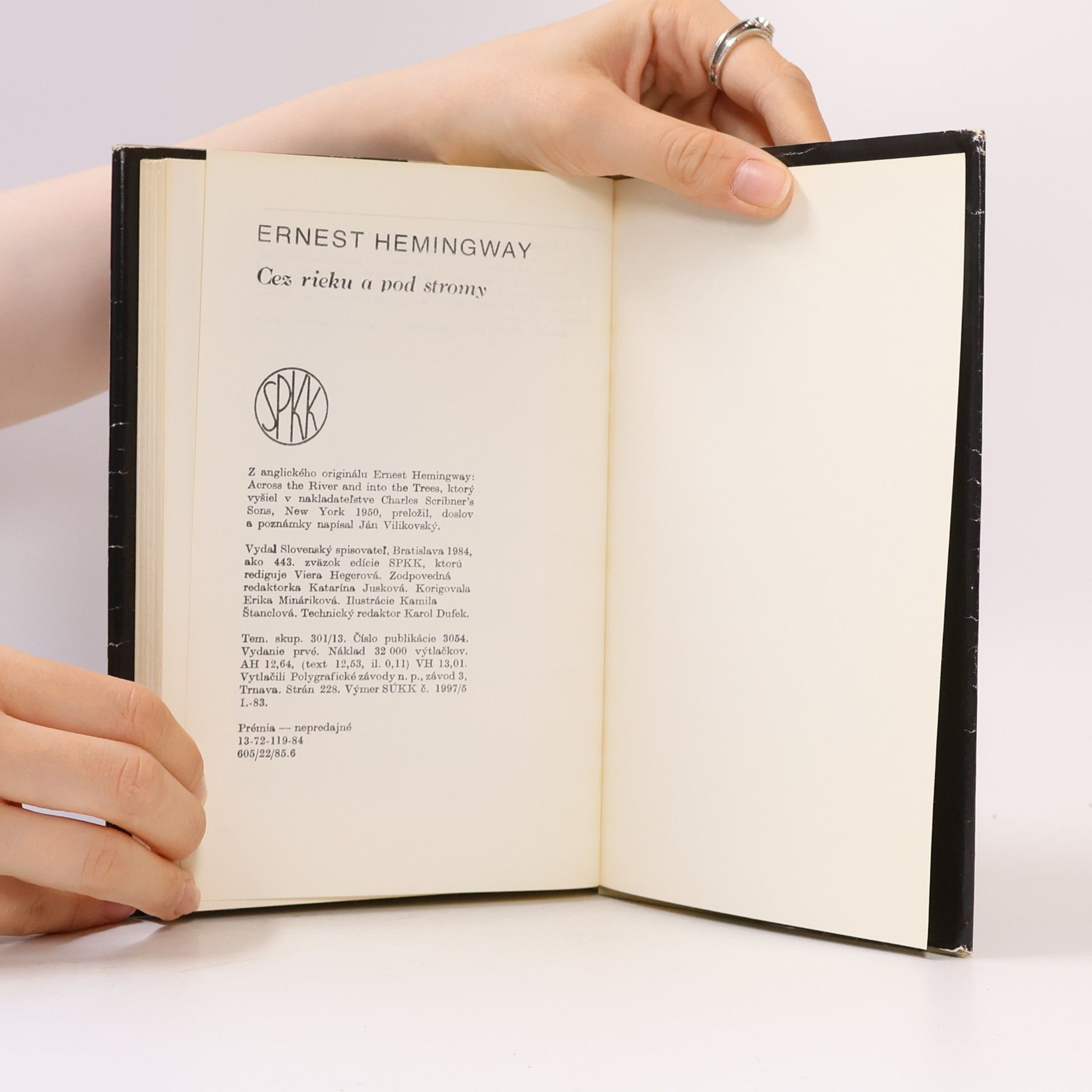Ernest Hemingway Cez rieku a pod stromy