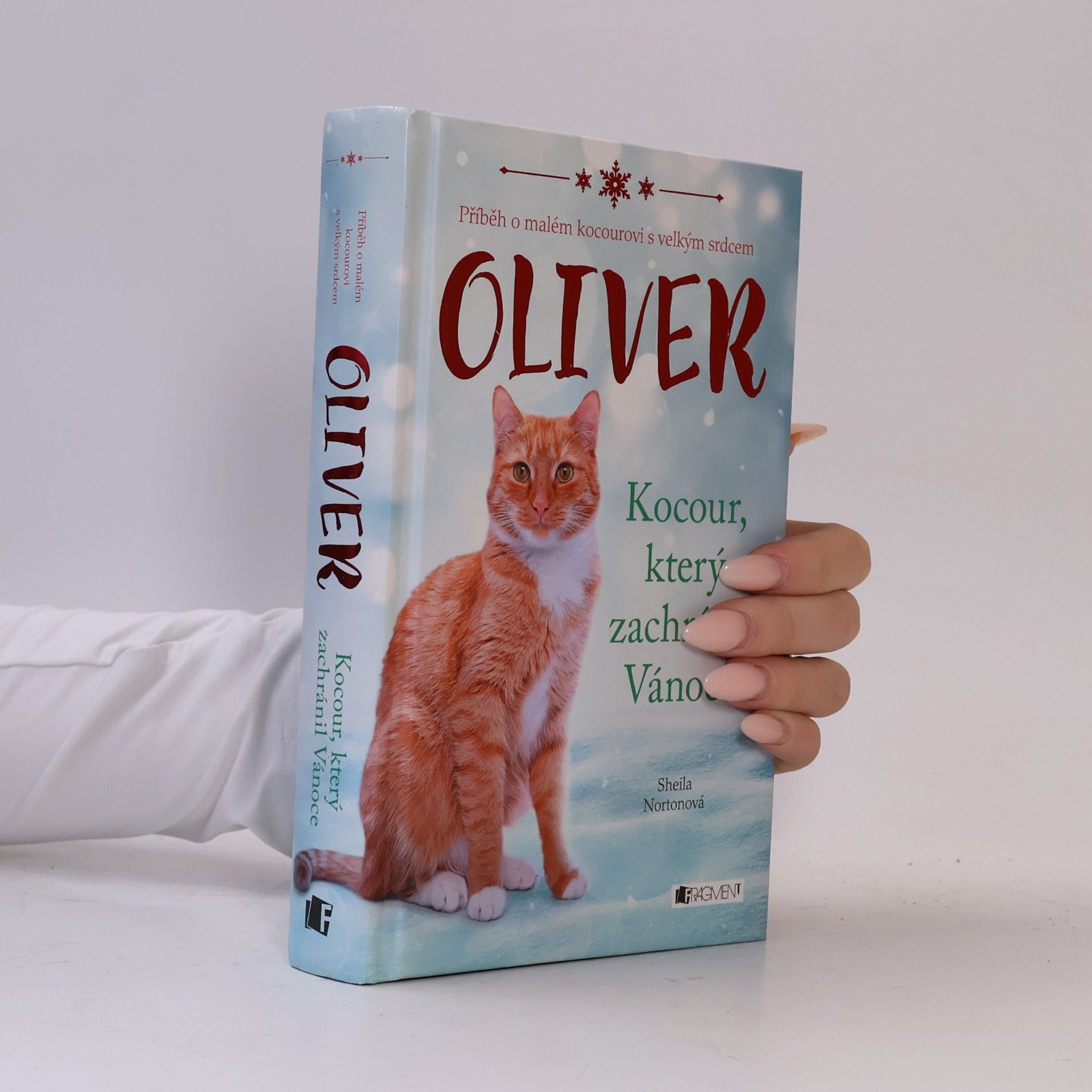 Oliver. Kocour, který zachránil Vánoce