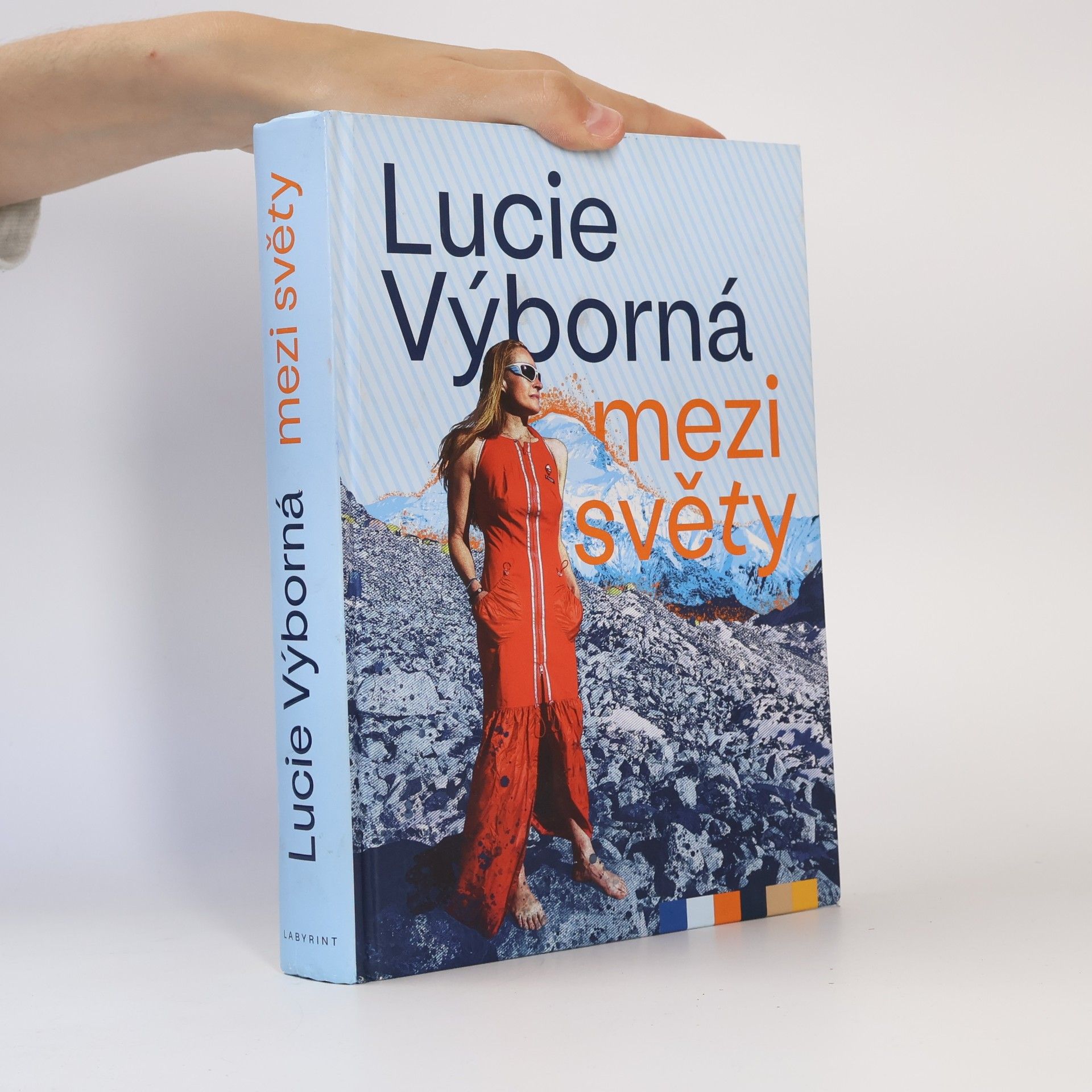 Lucie Výborná Mezi světy