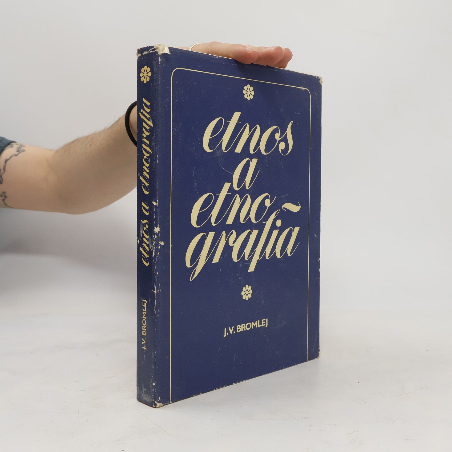 J. V. Bromlej Etnos a etnografia