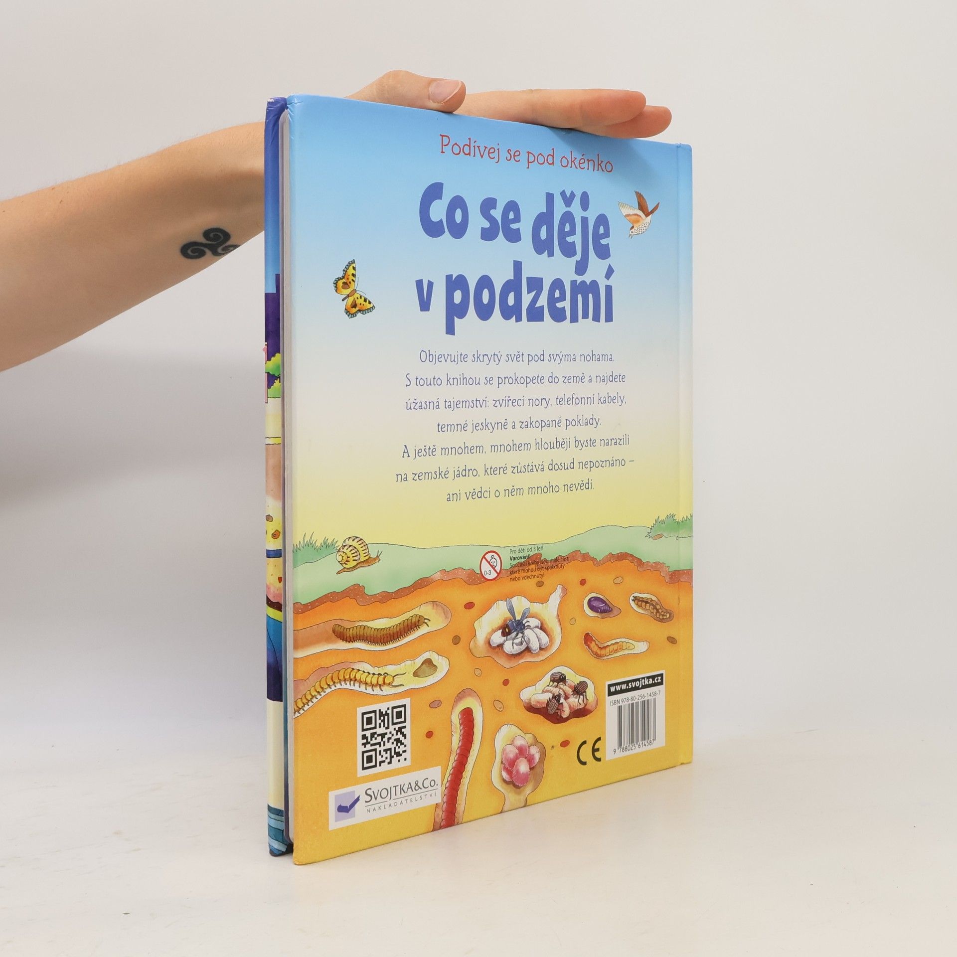 Alex Frith Co se děje v podzemí. Podívej se pod okénko