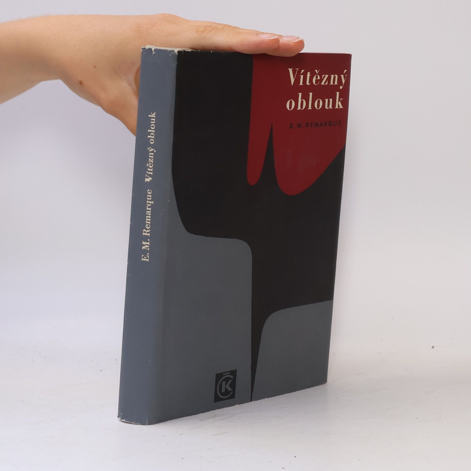 Erich Maria Remarque Vítězný oblouk