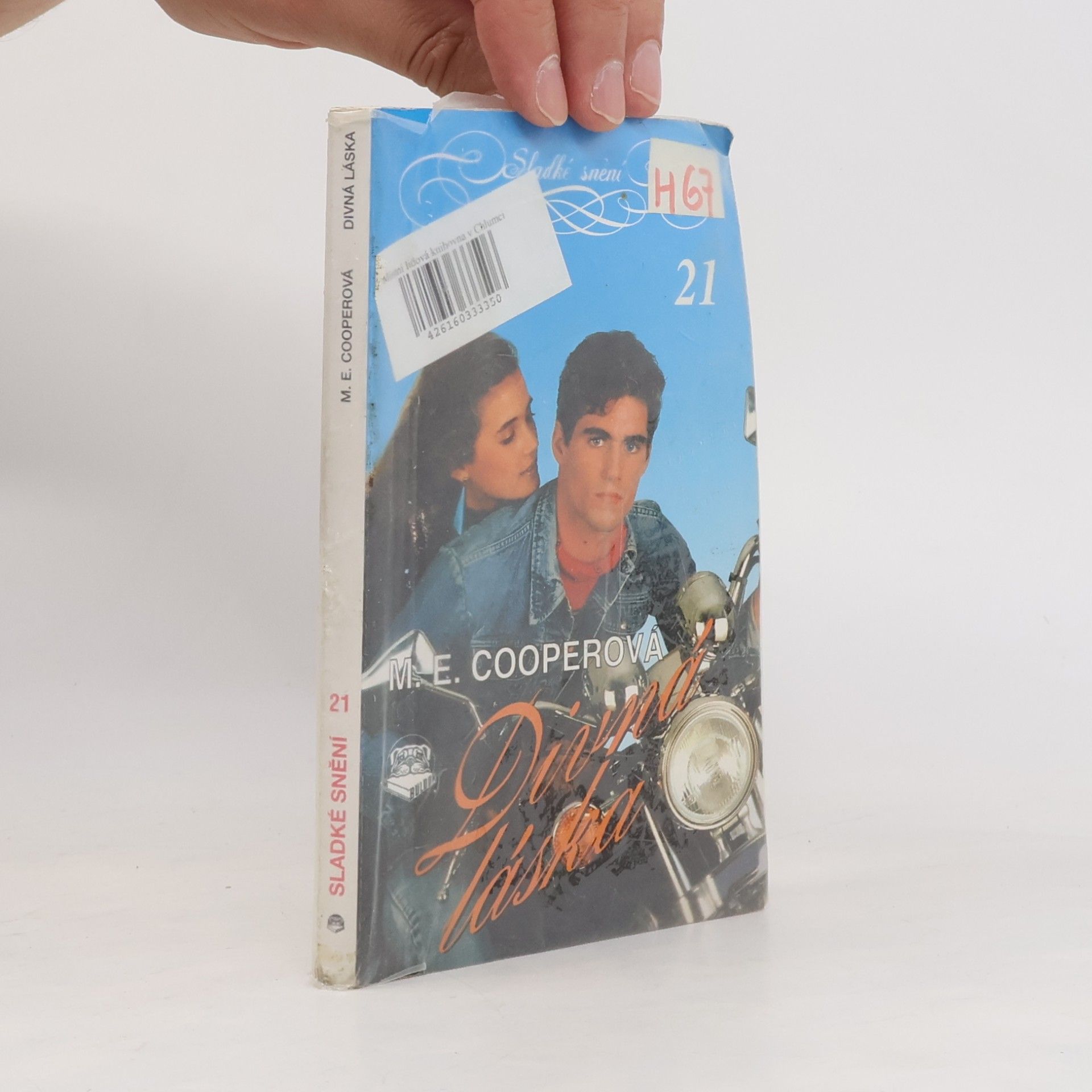 M. E. Cooper Divná láska