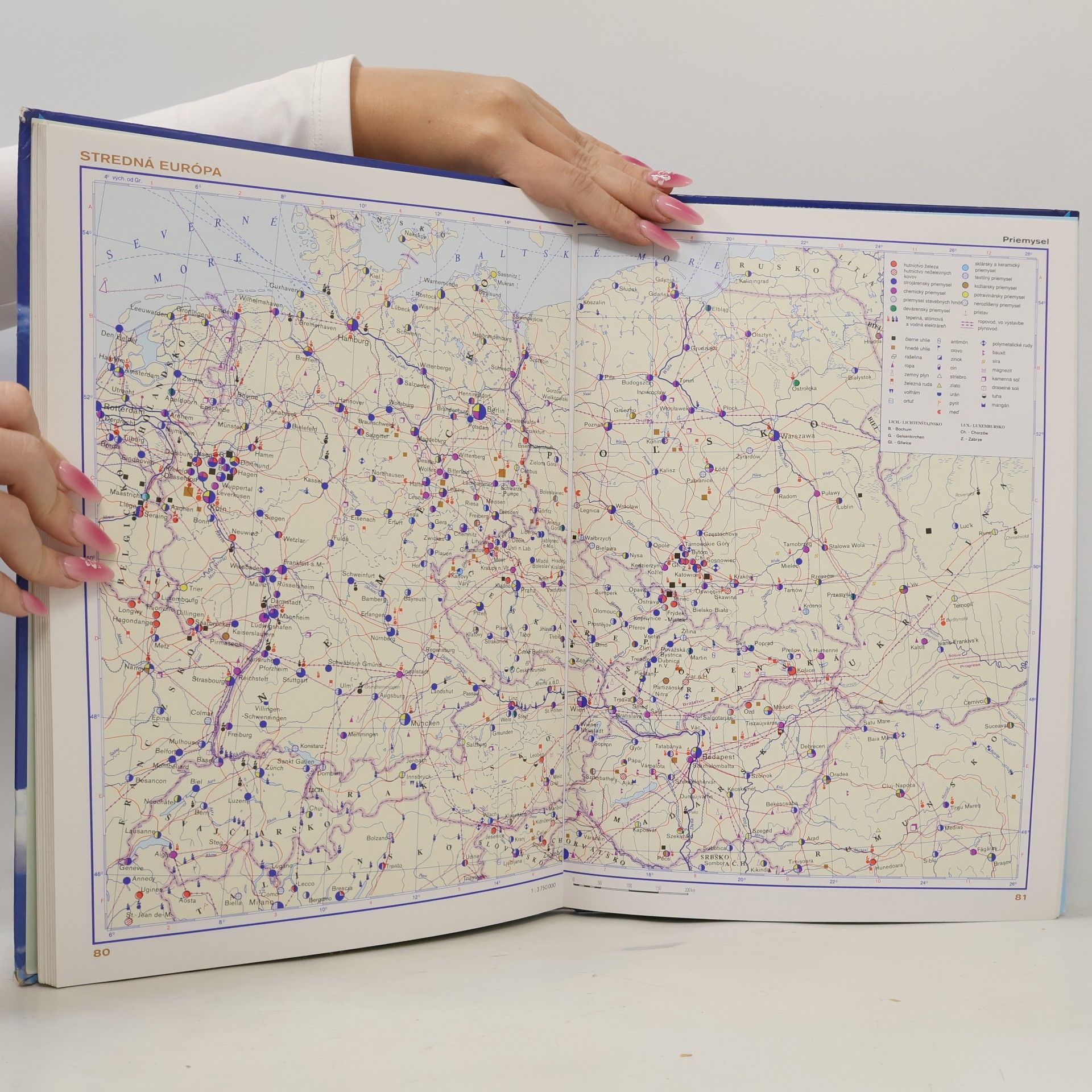 Vašek Jaroslav Školský atlas sveta