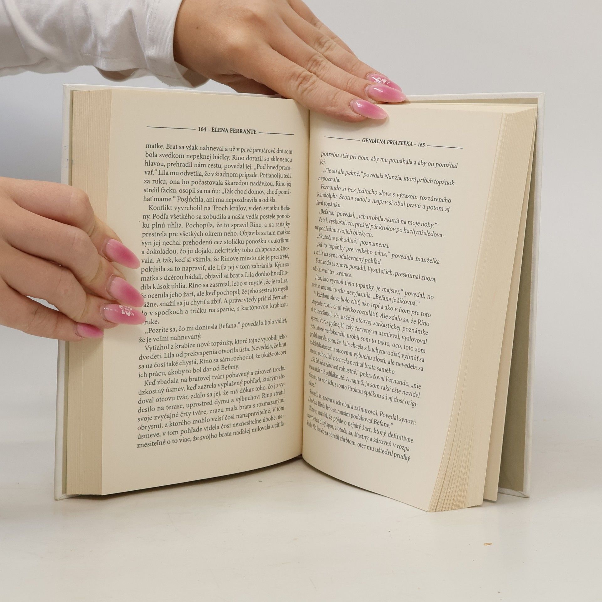 Elena Ferrante Geniálna priateľka