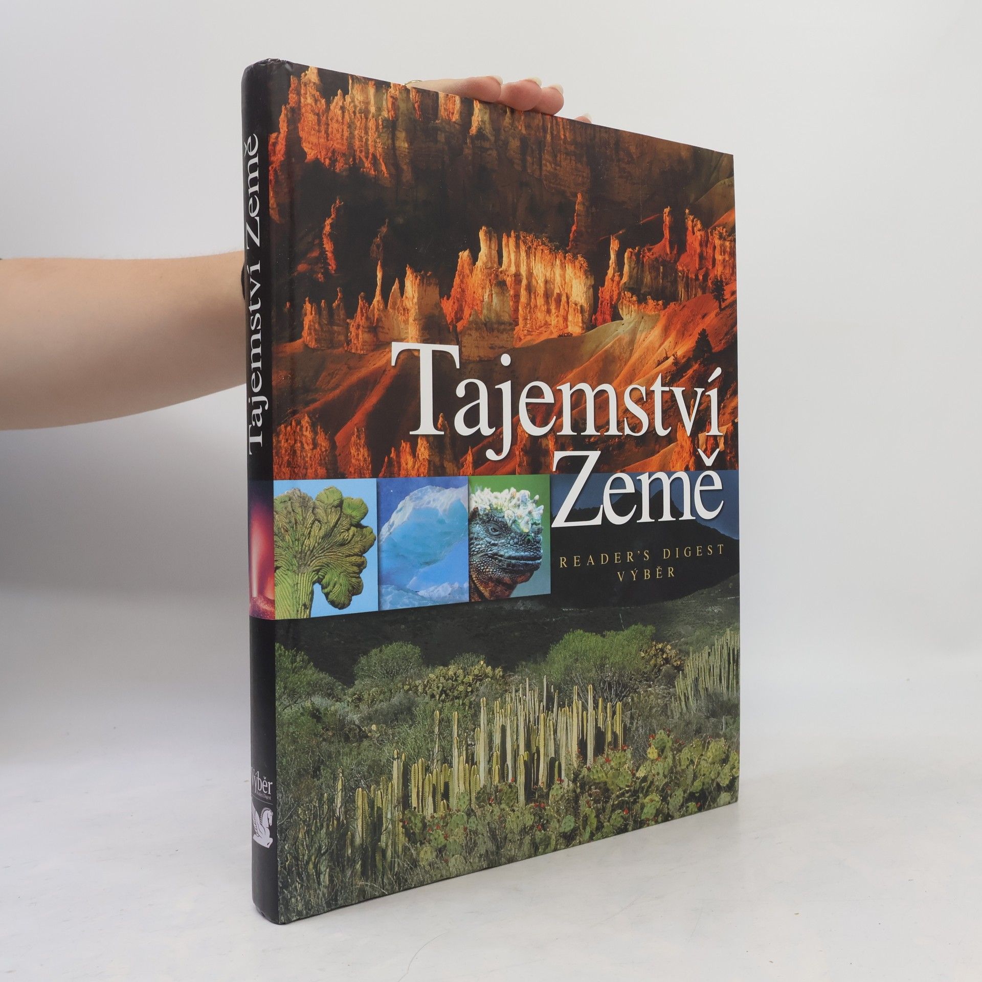 Autorenkollektiv Tajemství Země