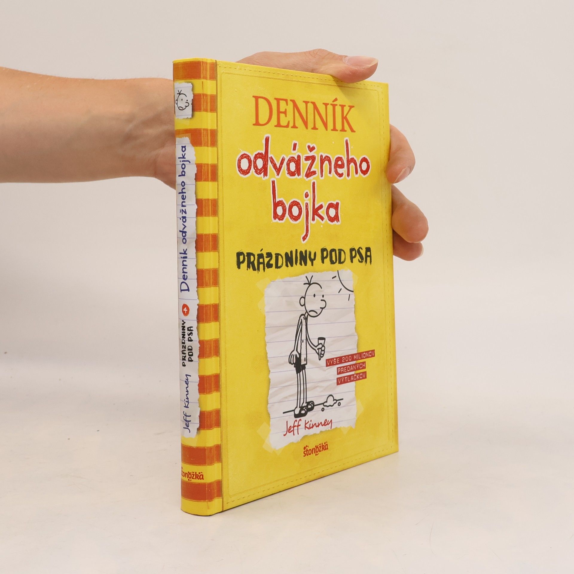 Jeff Kinney Denník odvážneho bojka 4: Prázdniny pod psa