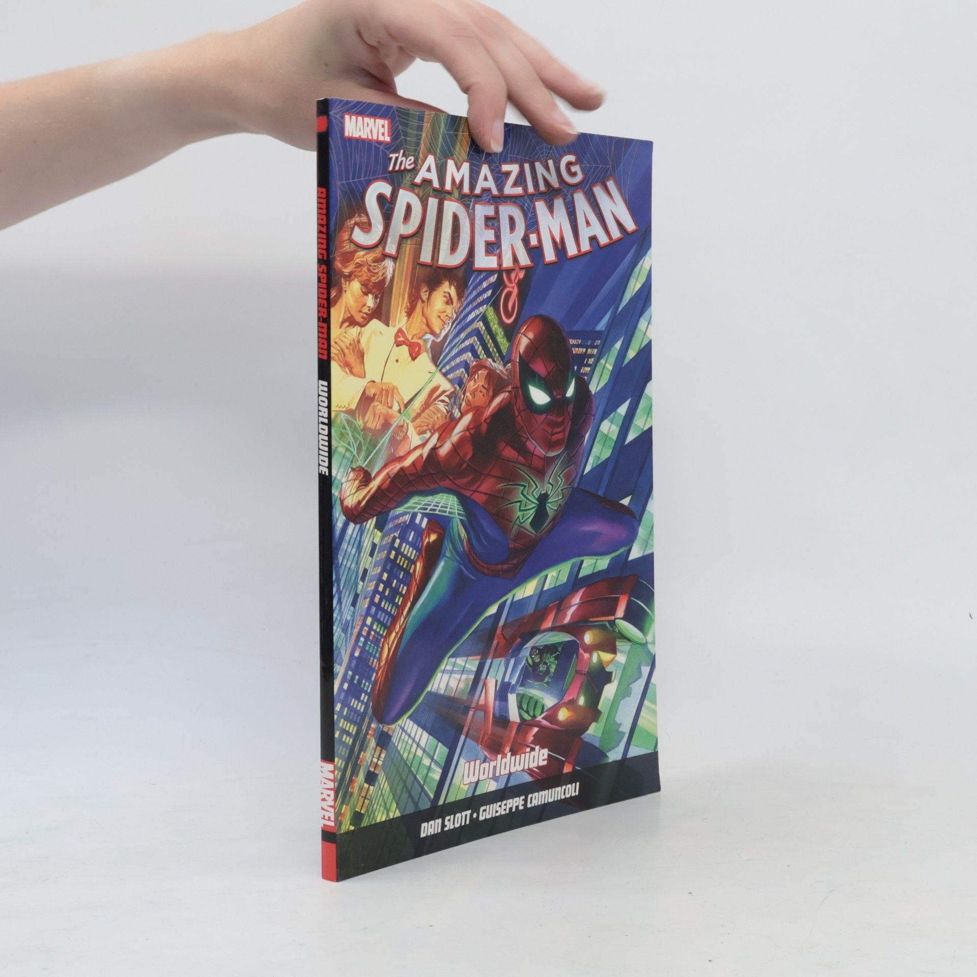 Giuseppe Camuncoli The Amazing Spider-Man. Worldwide, Vol. 1