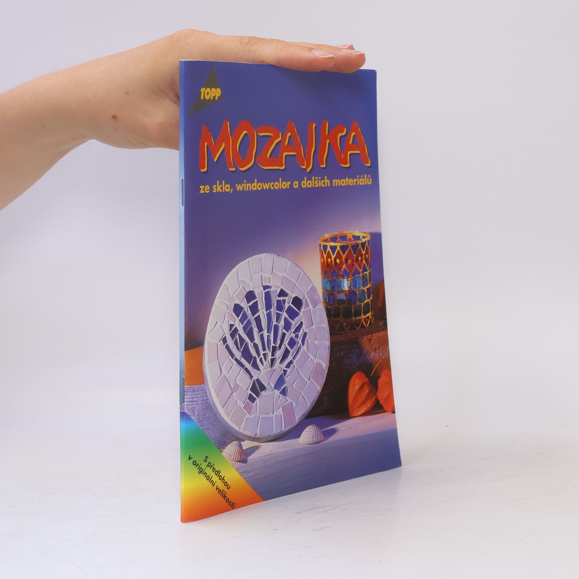 Autores varios Mozaika ze skla, windowcolor a dalších materiálů