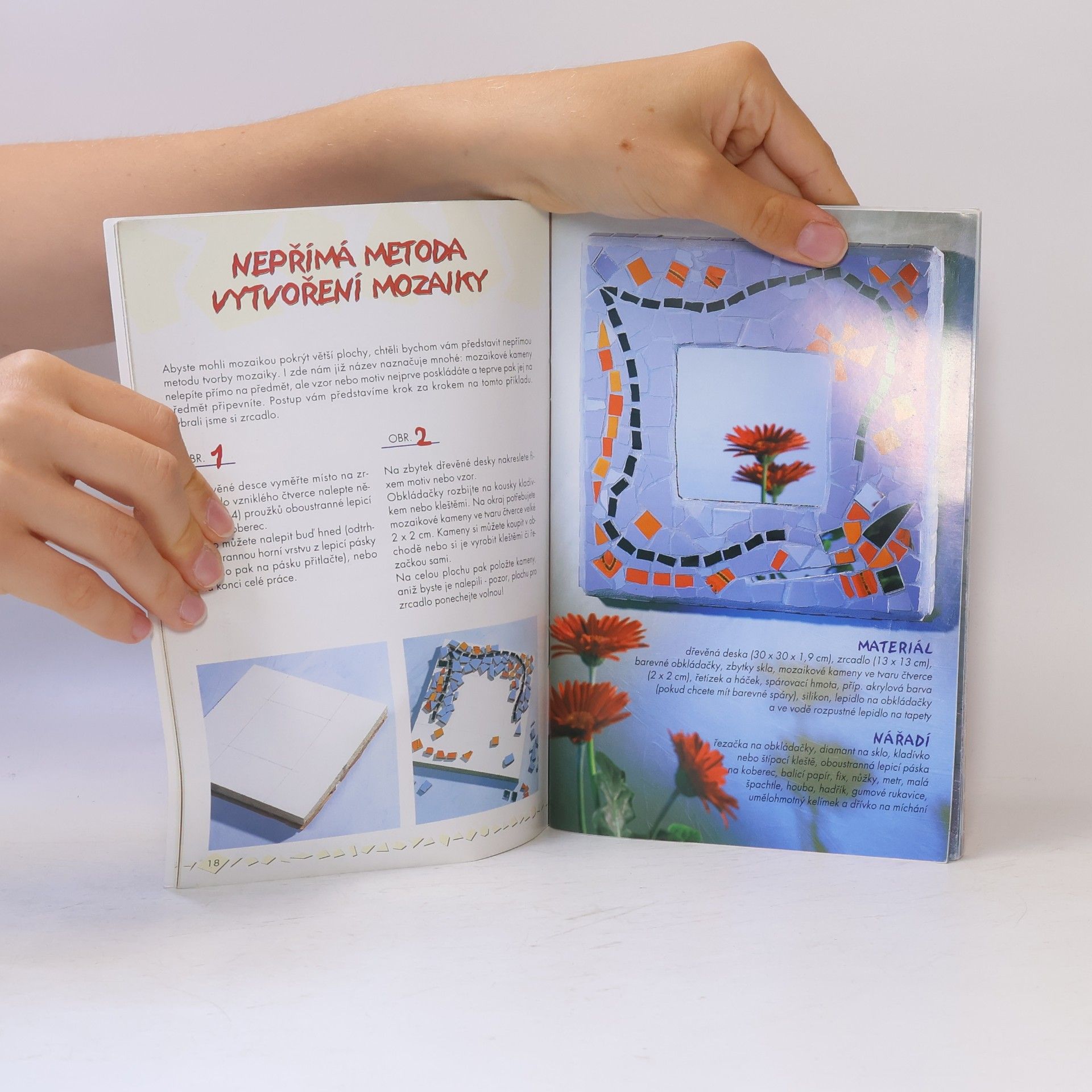 Autorenkollektiv Mozaika ze skla, windowcolor a dalších materiálů