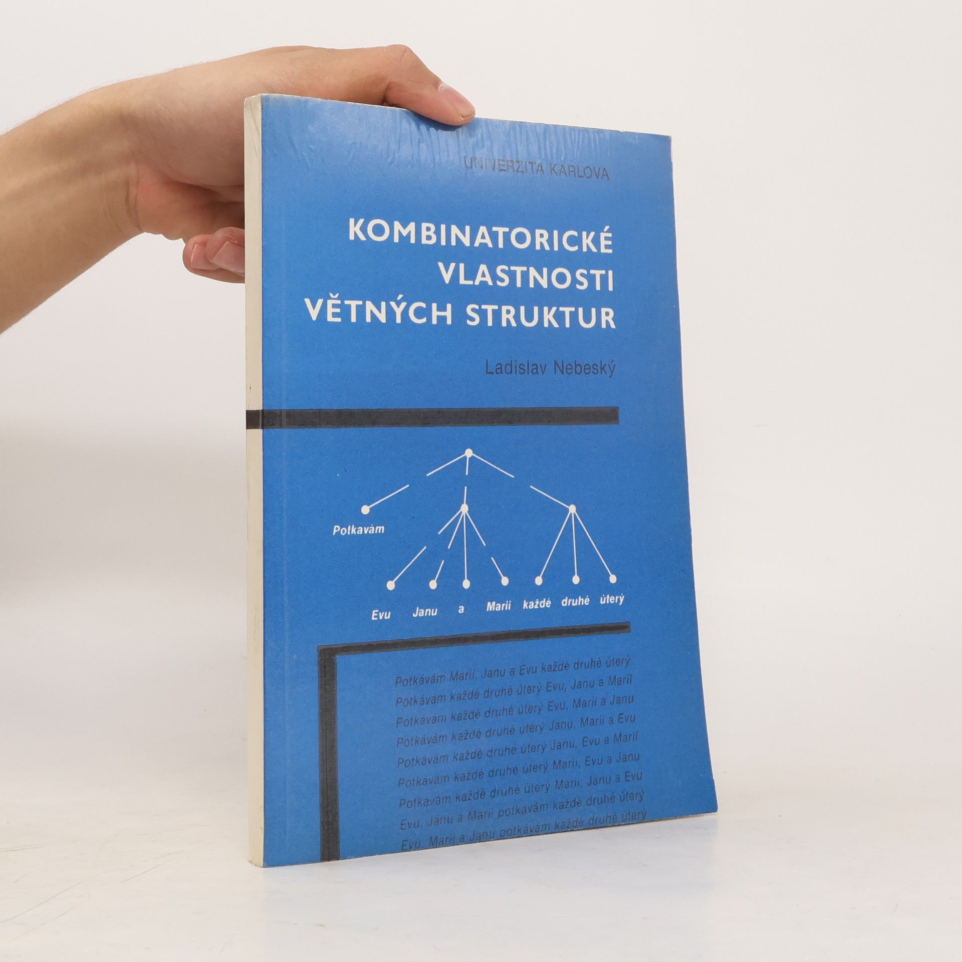 Kombinatorické vlastnosti větných struktur