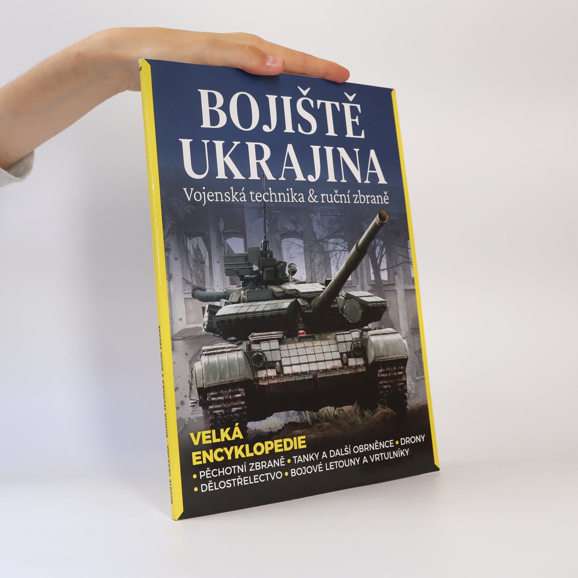 Martin J. Dougherty Bojiště Ukrajina – Vojenská technika & ruční zbraně