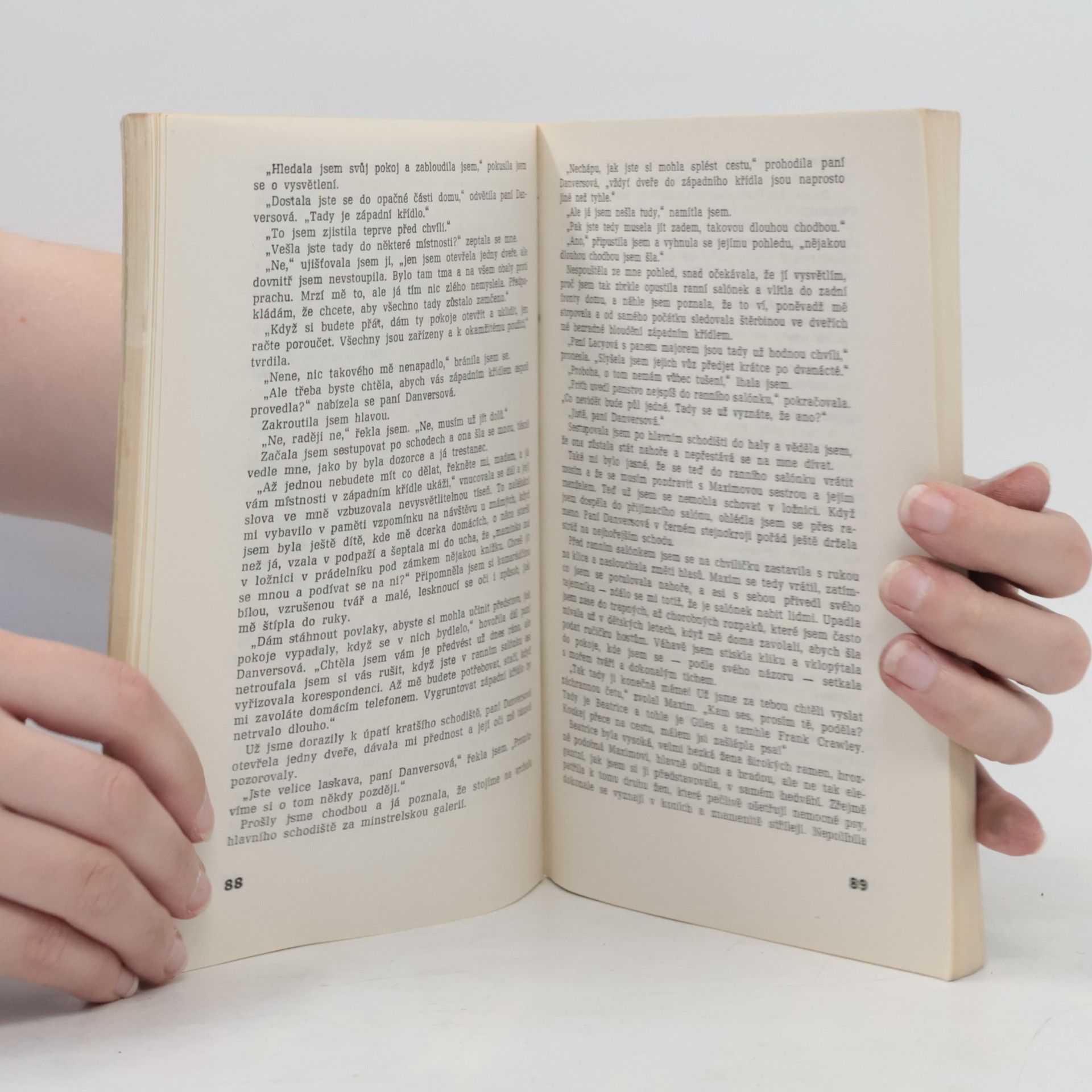 Daphne du Maurier Mrtvá a živá