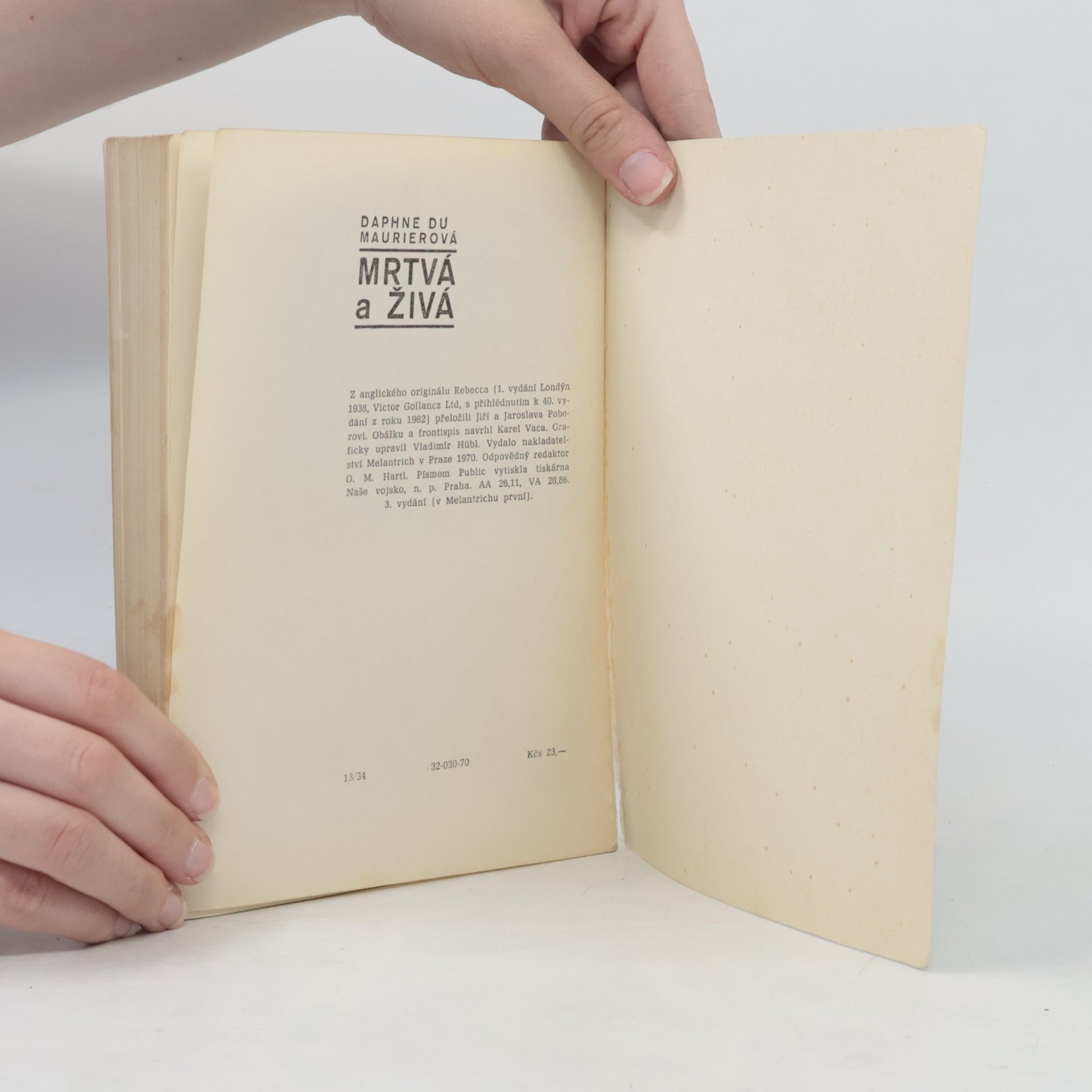 Daphne du Maurier Mrtvá a živá