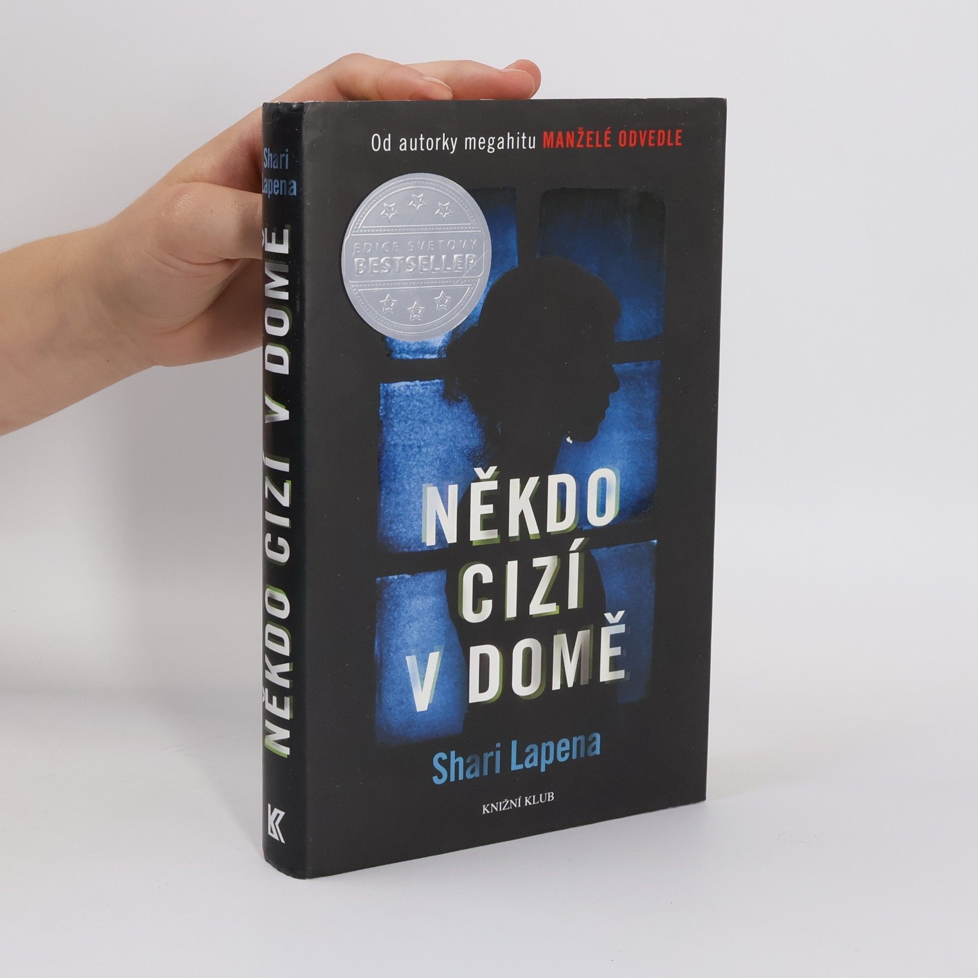 Shari Lapena Někdo cizí v domě